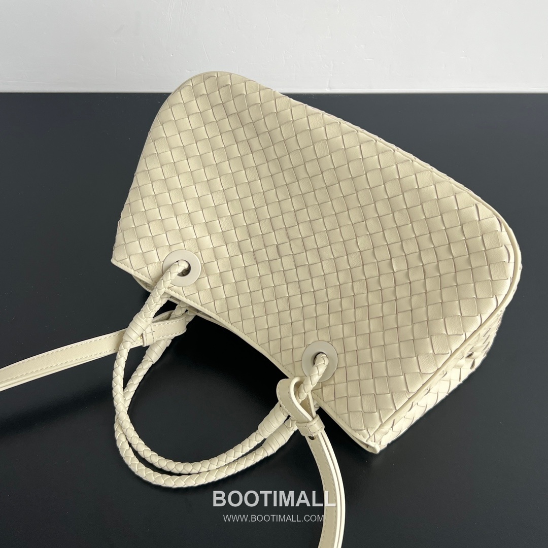 Bottega Veneta Basket Handbag Nappa Lambskin Top Handle Bag 보테가 베네타 바스켓 핸드백 나파 램스킨 탑핸들백 31cm 9