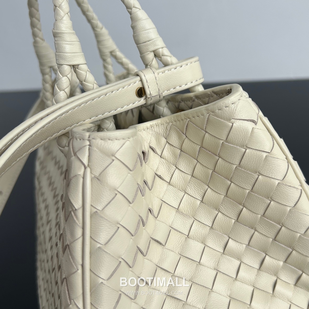 Bottega Veneta Basket Handbag Nappa Lambskin Top Handle Bag 보테가 베네타 바스켓 핸드백 나파 램스킨 탑핸들백 31cm 12