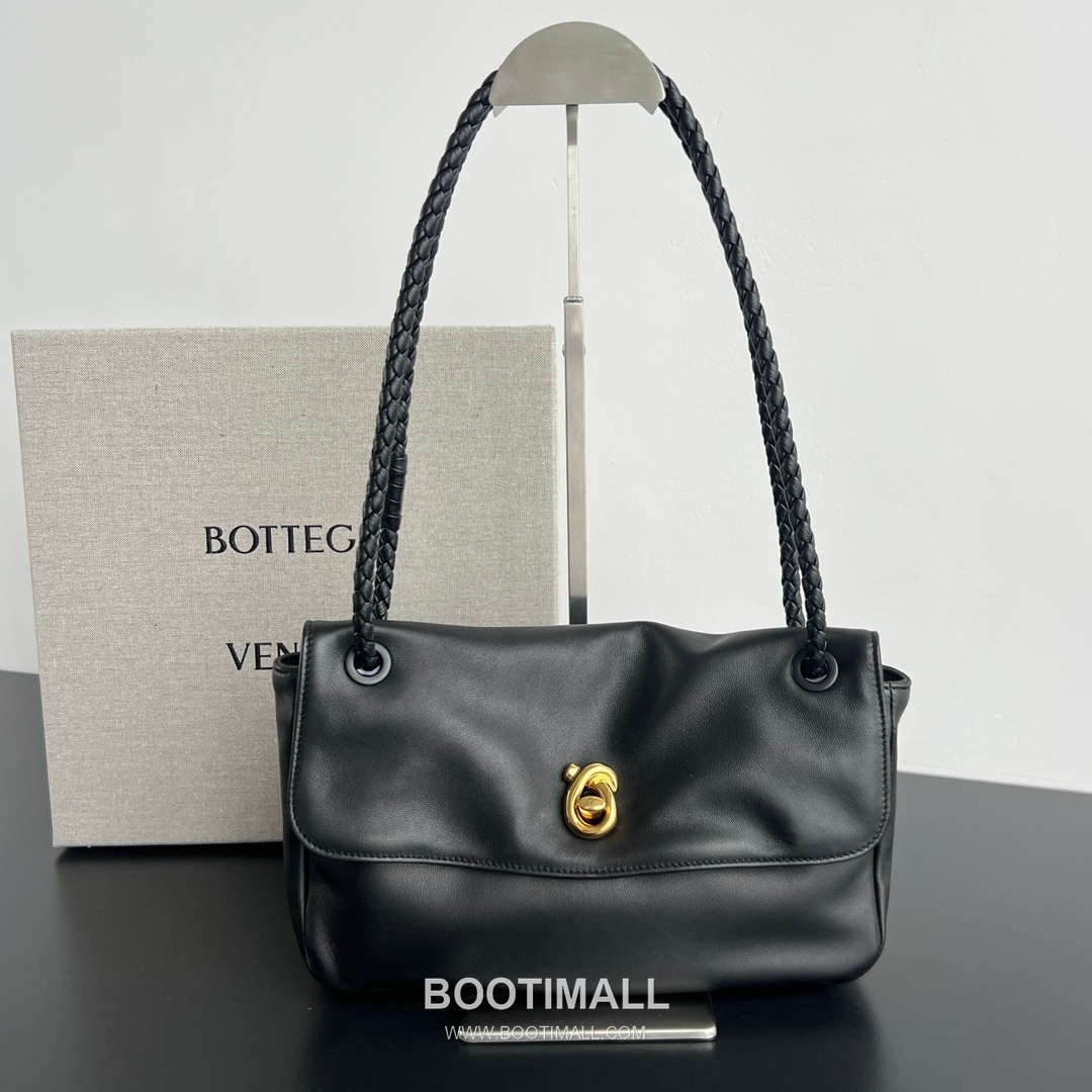 Bottega Veneta Madison Shoulder Bag Smooth Lambskin Black 보테가 베네타 매디슨 숄더백 스무스 램스킨 블랙 27cm 4