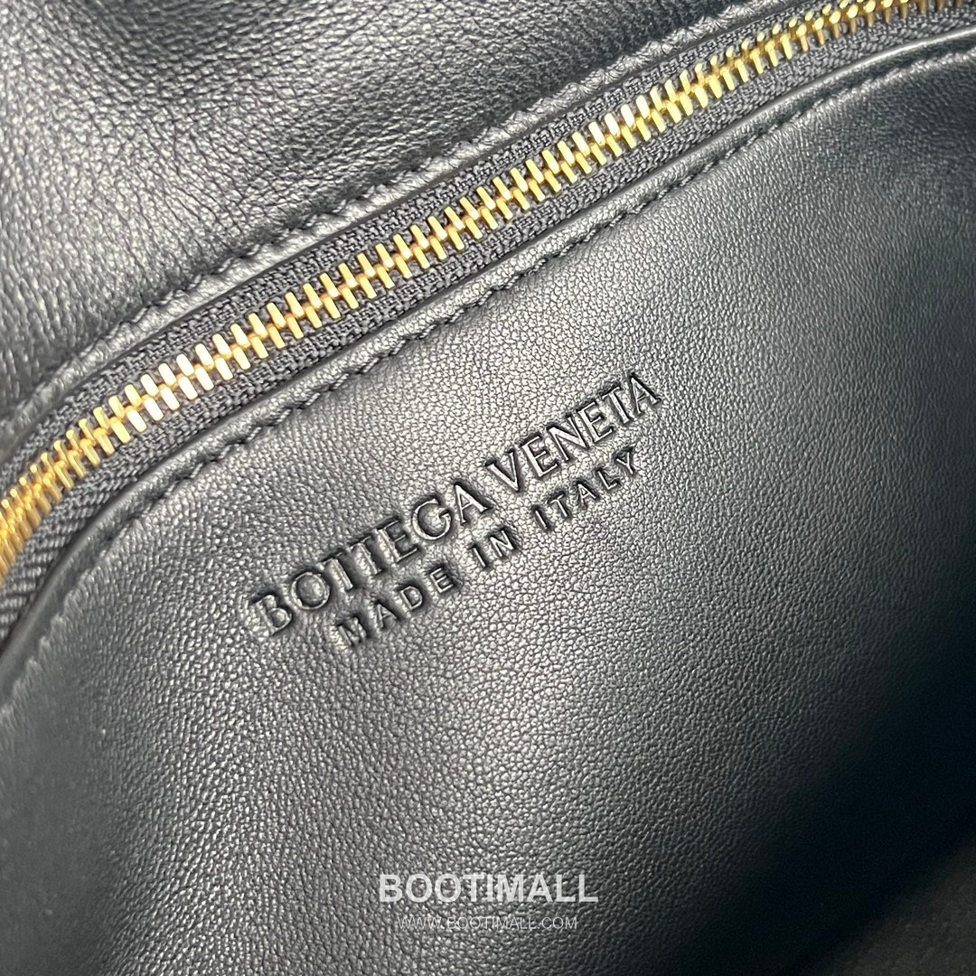 Bottega Veneta Madison Shoulder Bag Smooth Lambskin Black 보테가 베네타 매디슨 숄더백 스무스 램스킨 블랙 27cm 13