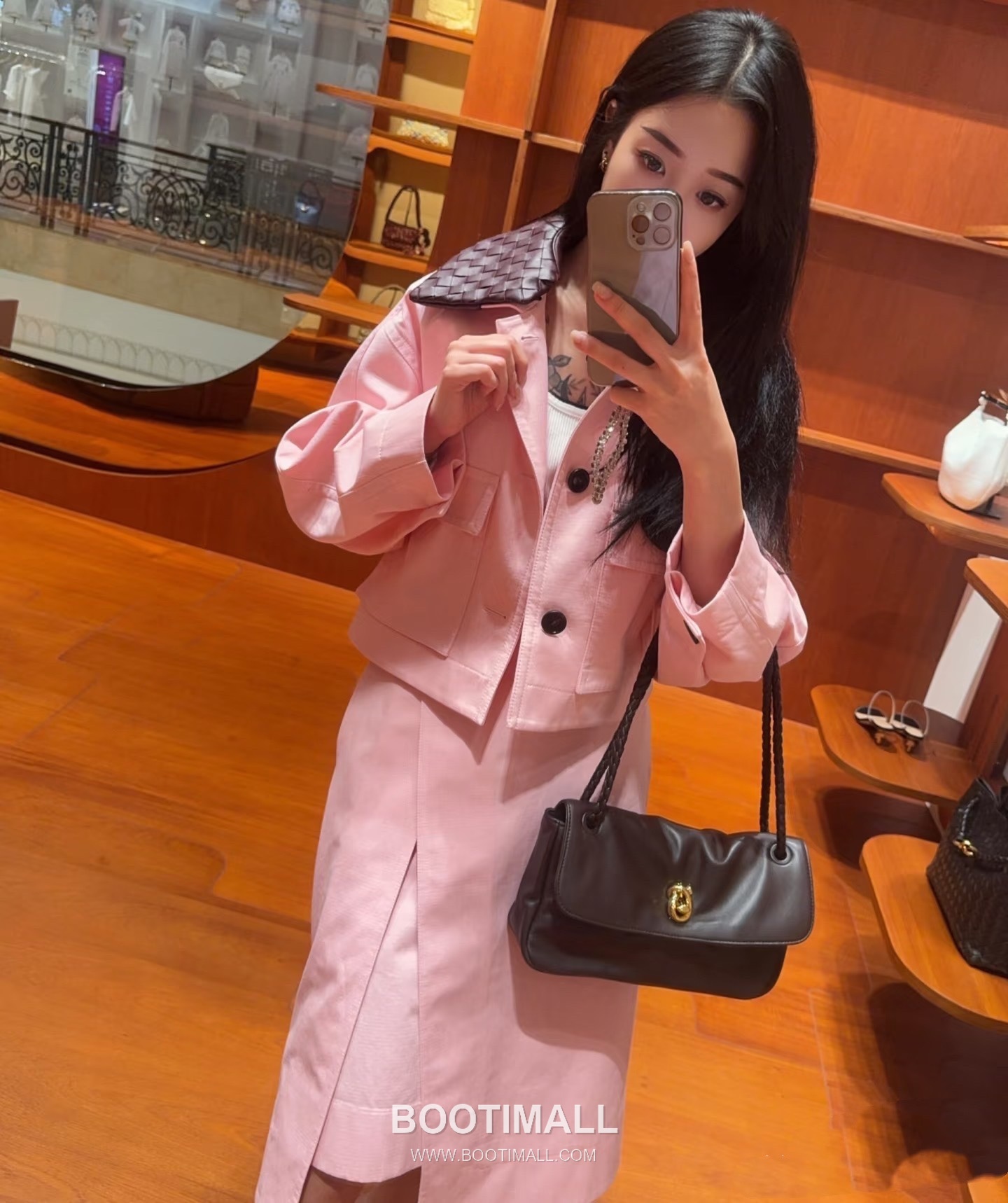 Bottega Veneta Madison Shoulder Bag Smooth Lambskin Black 보테가 베네타 매디슨 숄더백 스무스 램스킨 블랙 27cm 1