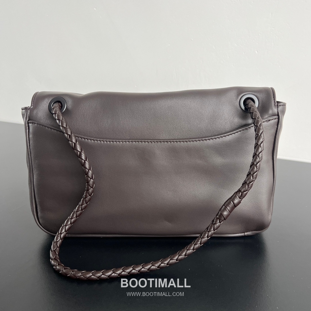 Bottega Veneta Madison Shoulder Bag Smooth Lambskin Black 보테가 베네타 매디슨 숄더백 스무스 램스킨 블랙 27cm 6