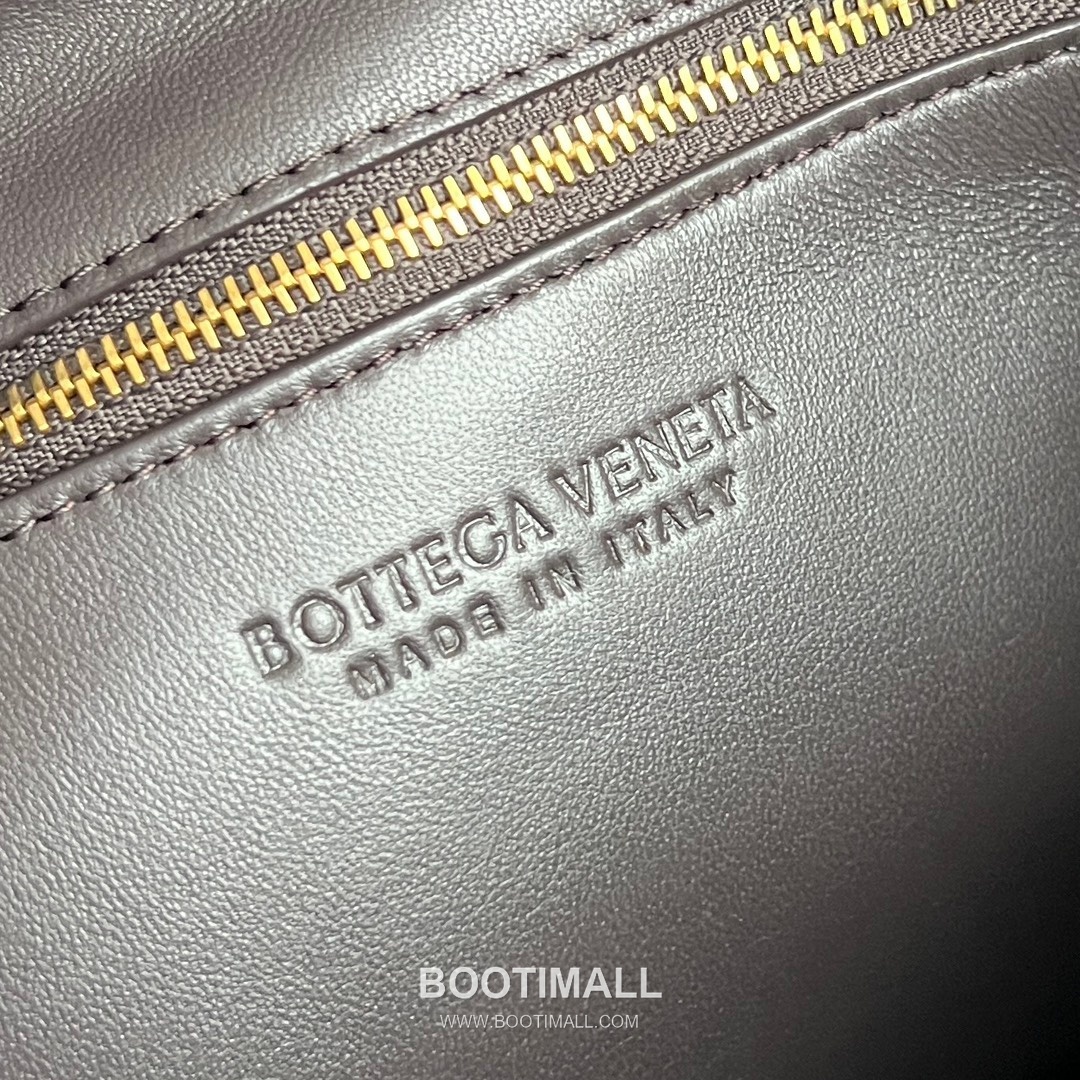 Bottega Veneta Madison Shoulder Bag Smooth Lambskin Black 보테가 베네타 매디슨 숄더백 스무스 램스킨 블랙 27cm 12