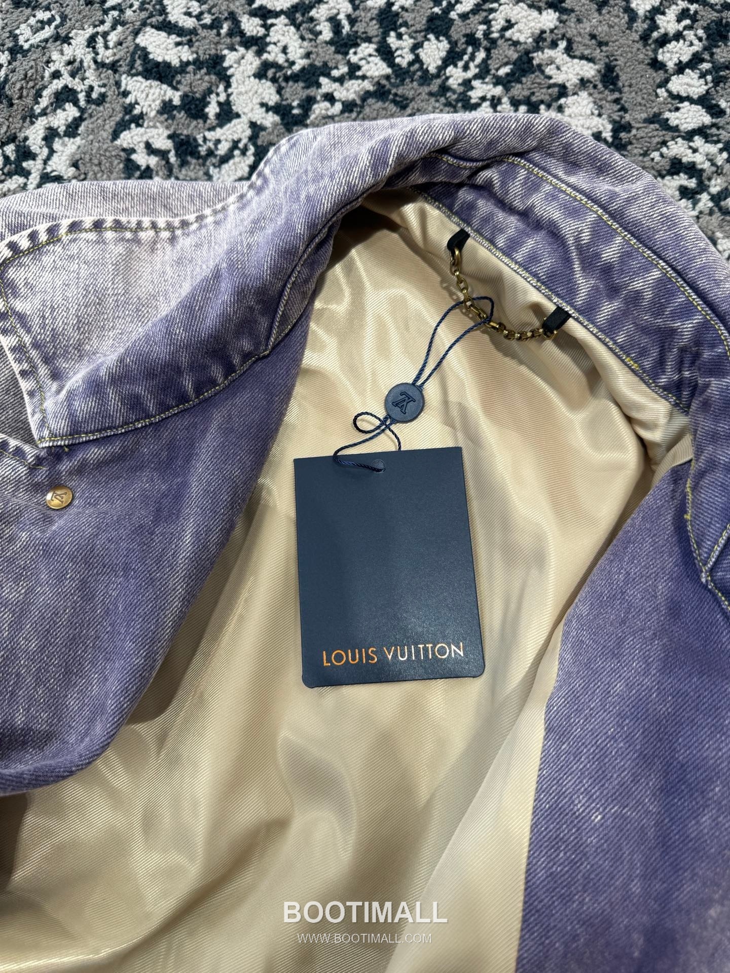 Amiri Denim Workwear Jacket Cotton Bleached Denim 블랙 스터드 데님 워크웨어 자켓 코튼 브리치드 데님 24