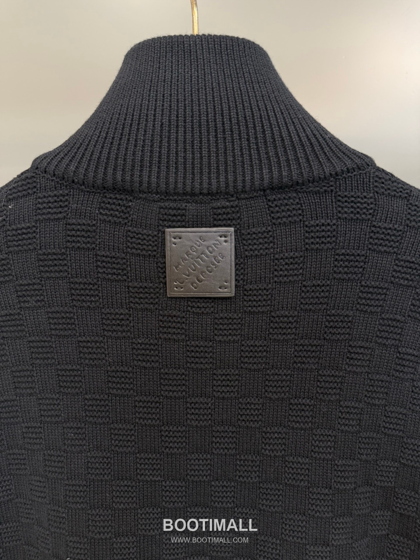 Louis Vuitton Damier Half-Zip Sweater Black 루이비통 다미에 하프집 스웨터 블랙 8