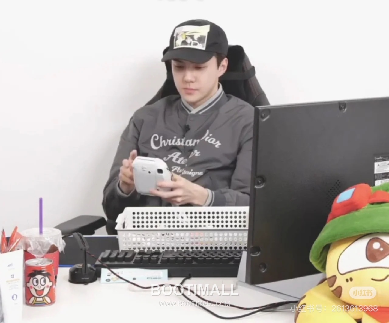 Dior CD Logo Baseball Jacket Cotton Blend Beige 디올 CD 로고 베이스볼 자켓 코튼 혼방 베이지 11