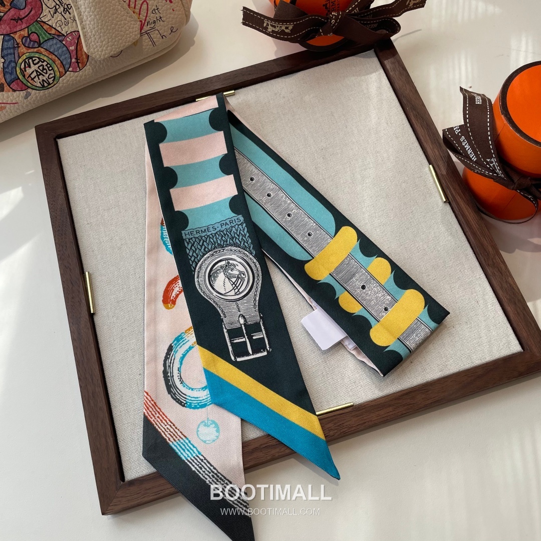 Hermes Twilly Silk Scarf Twill Silk Black 에르메스 트윌리 실크 스카프 실크 트윌 블랙 120cm 3