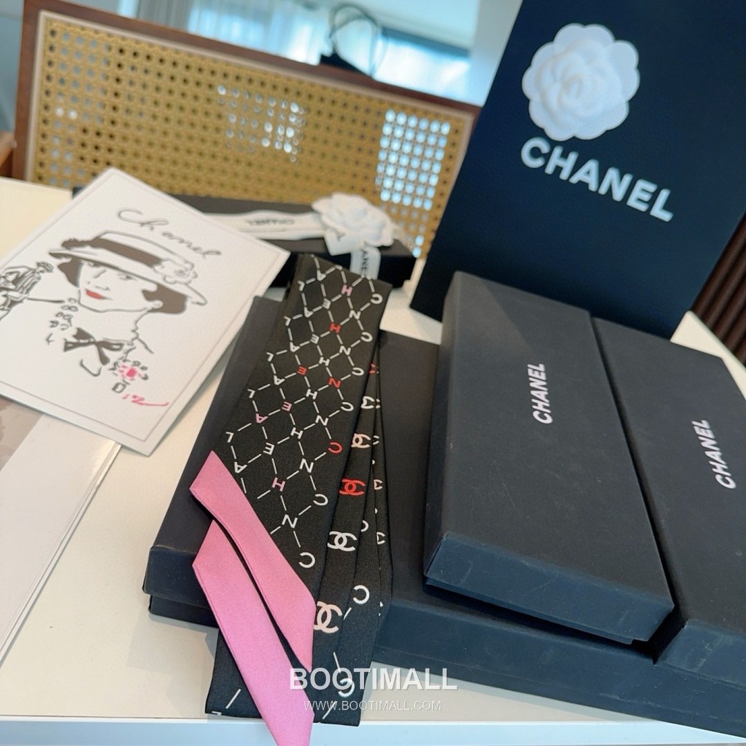 Hermes Twilly Silk Scarf Twill Silk Black 에르메스 트윌리 실크 스카프 실크 트윌 블랙 120cm 3