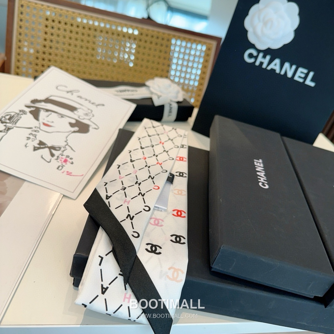 Hermes Twilly Silk Scarf Twill Silk Black 에르메스 트윌리 실크 스카프 실크 트윌 블랙 120cm 3