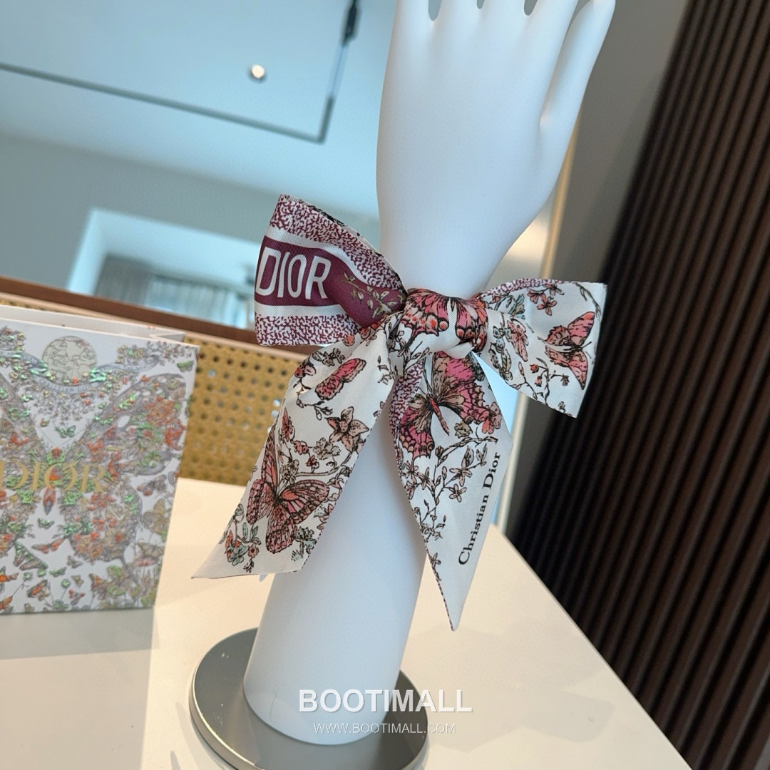 Hermes Mitzah Silk Scarf Mulberry Silk Twill White Twilly Scarf 에르메스 미차 실크 스카프 멀버리 실크 트윌 화이트 트윌리 스카프 100cm 8