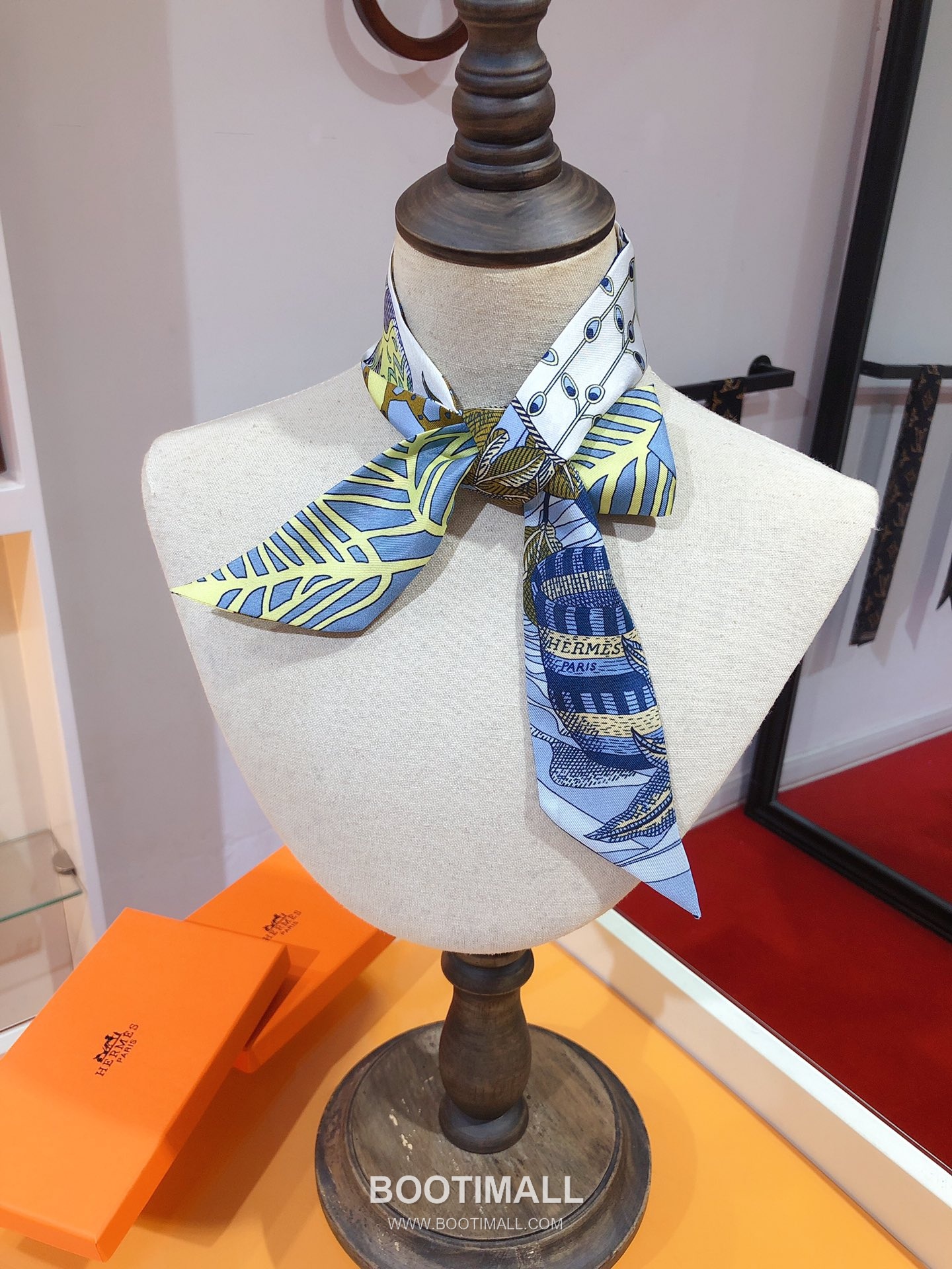 Hermes Lady Riders Twilly Silk Twill Black Twilly Scarf 에르메스 여 기사들의 무도 트윌리 실크 트윌 블랙 트윌리 스카프 86cm 5