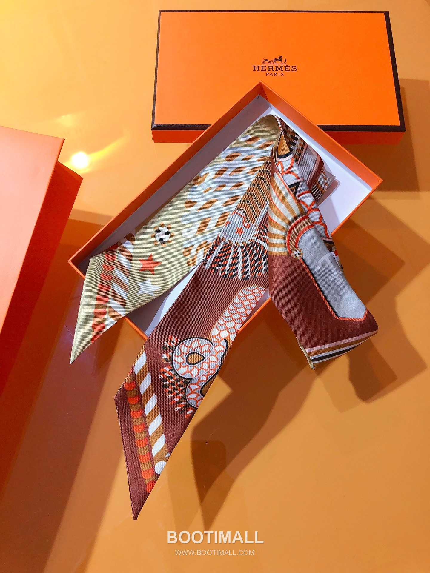 Hermes Twilly Silk Scarf Silk Twill Multicolor 에르메스 트윌리 실크 스카프 실크 트윌 멀티컬러 86cm 4
