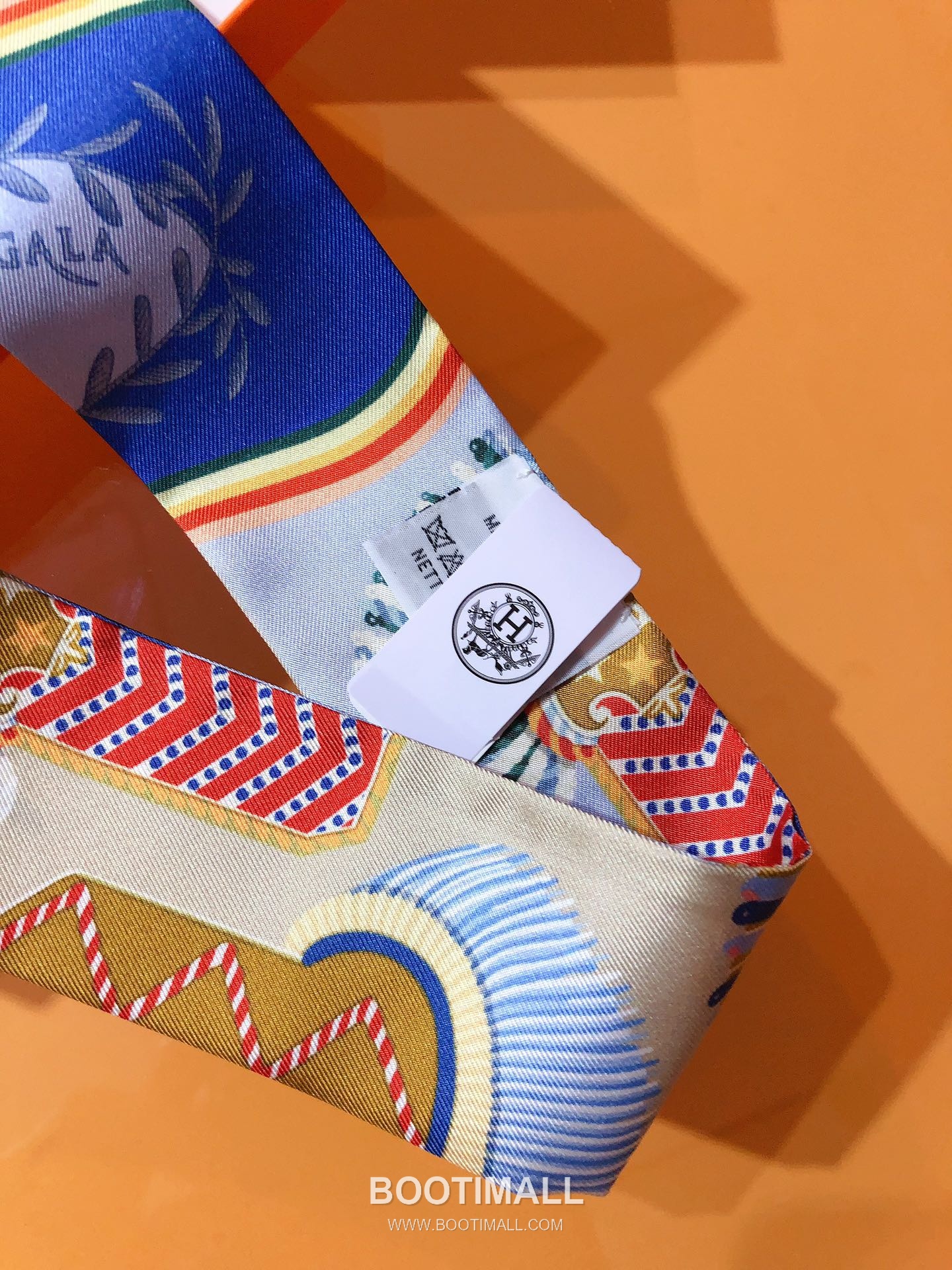 Hermes Twilly Silk Scarf Silk Twill Multicolor 에르메스 트윌리 실크 스카프 실크 트윌 멀티컬러 86cm 5