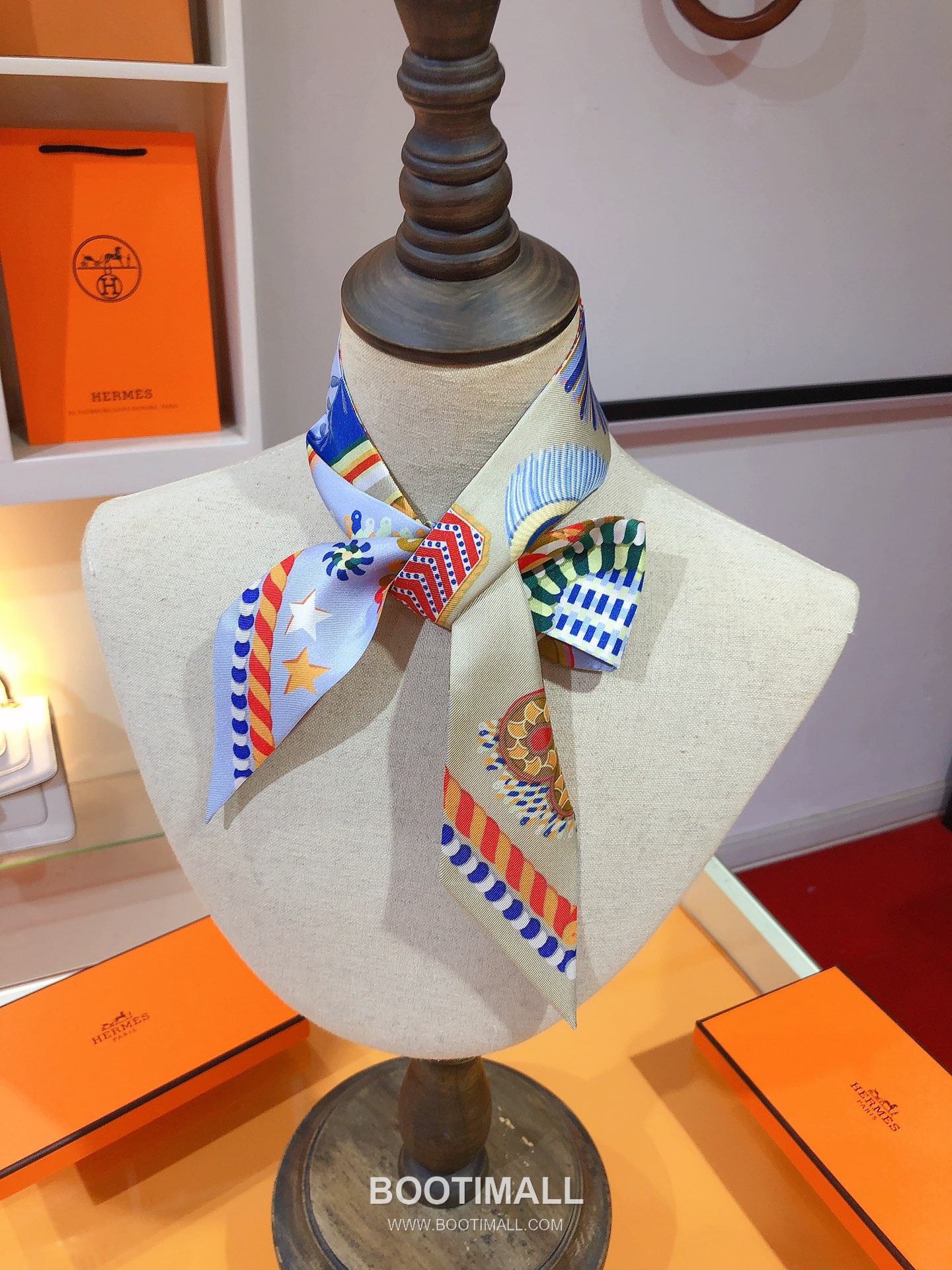 Hermes Twilly Silk Scarf Silk Twill Multicolor 에르메스 트윌리 실크 스카프 실크 트윌 멀티컬러 86cm 7