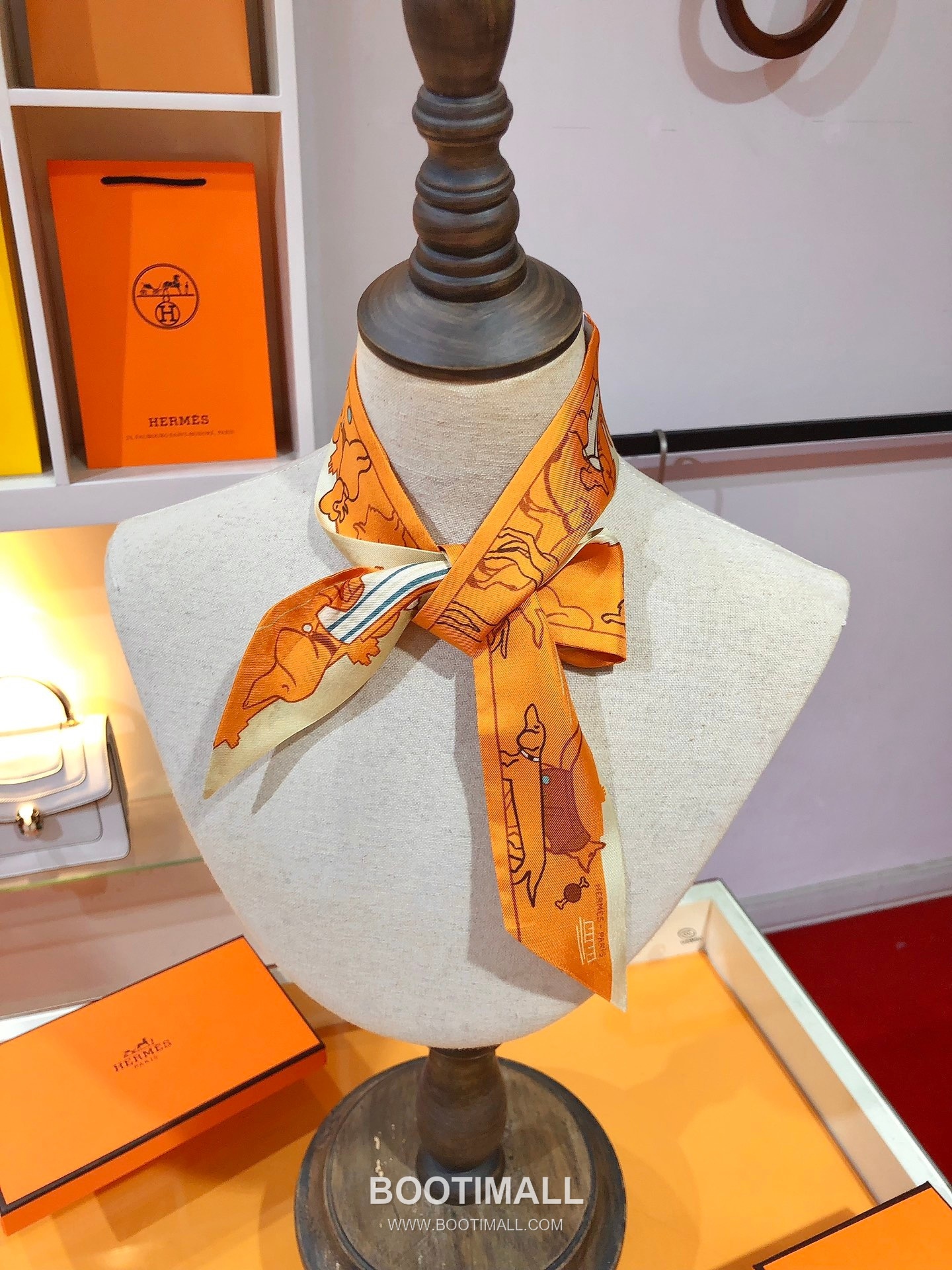 Hermes Paris Dog Twilly Silk Twill Multicolor Twilly Scarf 에르메스 파리 애견 트윌리 실크 트윌 멀티컬러 트윌리 스카프 86cm 8