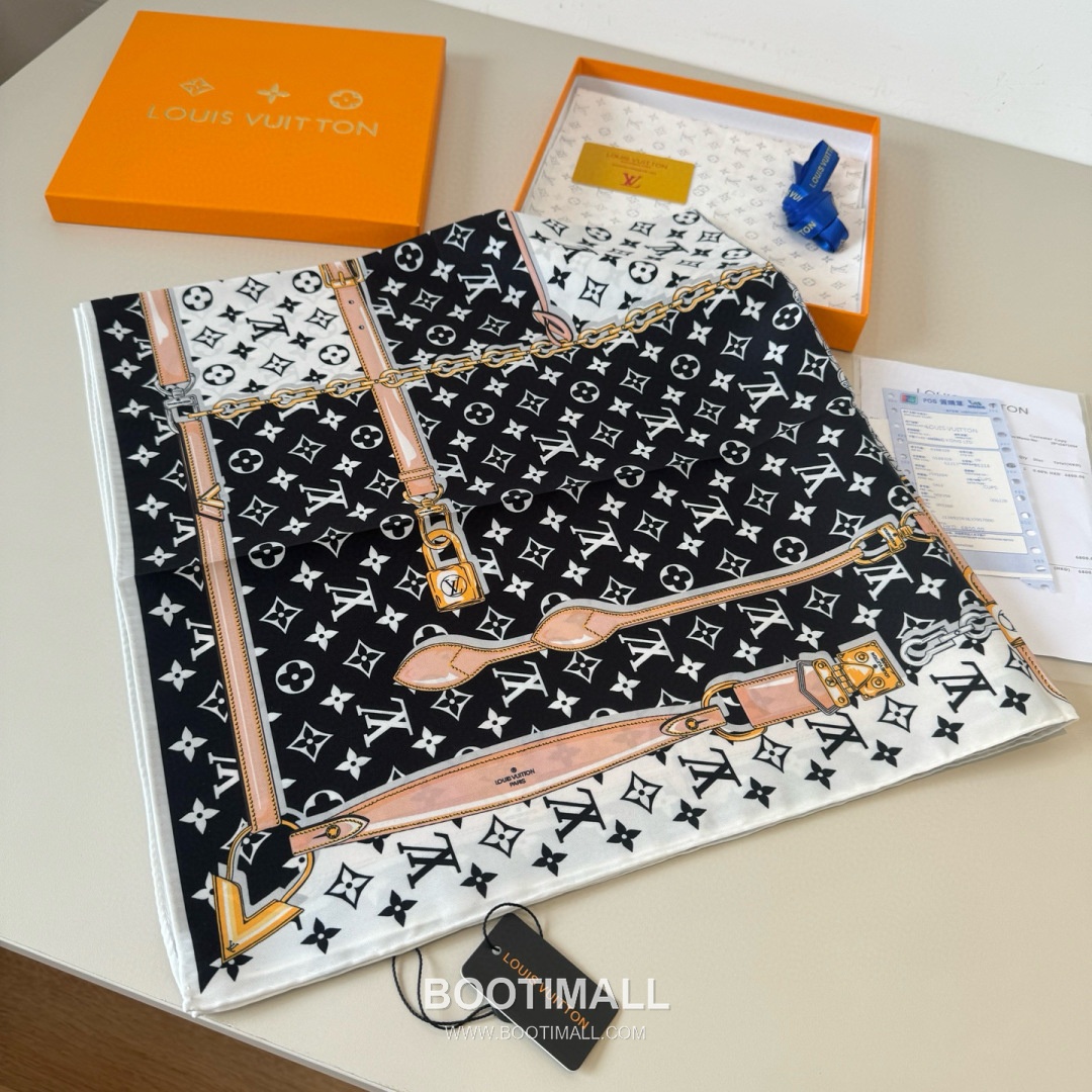 Louis Vuitton Monogram Square Scarf Twill Silk Black Belt 루이비통 모노그램 스퀘어 스카프 트윌 실크 블랙 벨트 90X90cm 3