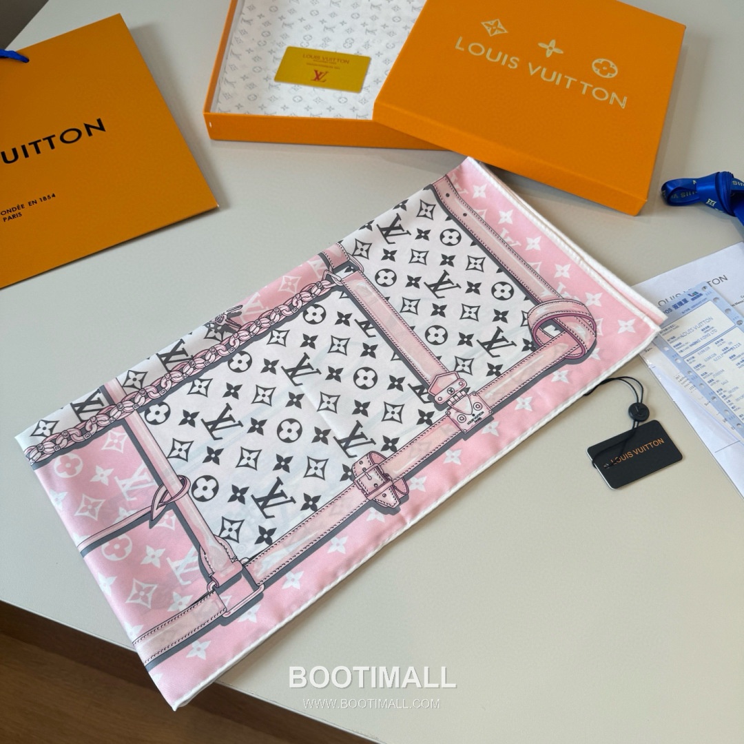 Louis Vuitton Monogram Square Scarf Twill Silk Black Belt 루이비통 모노그램 스퀘어 스카프 트윌 실크 블랙 벨트 4