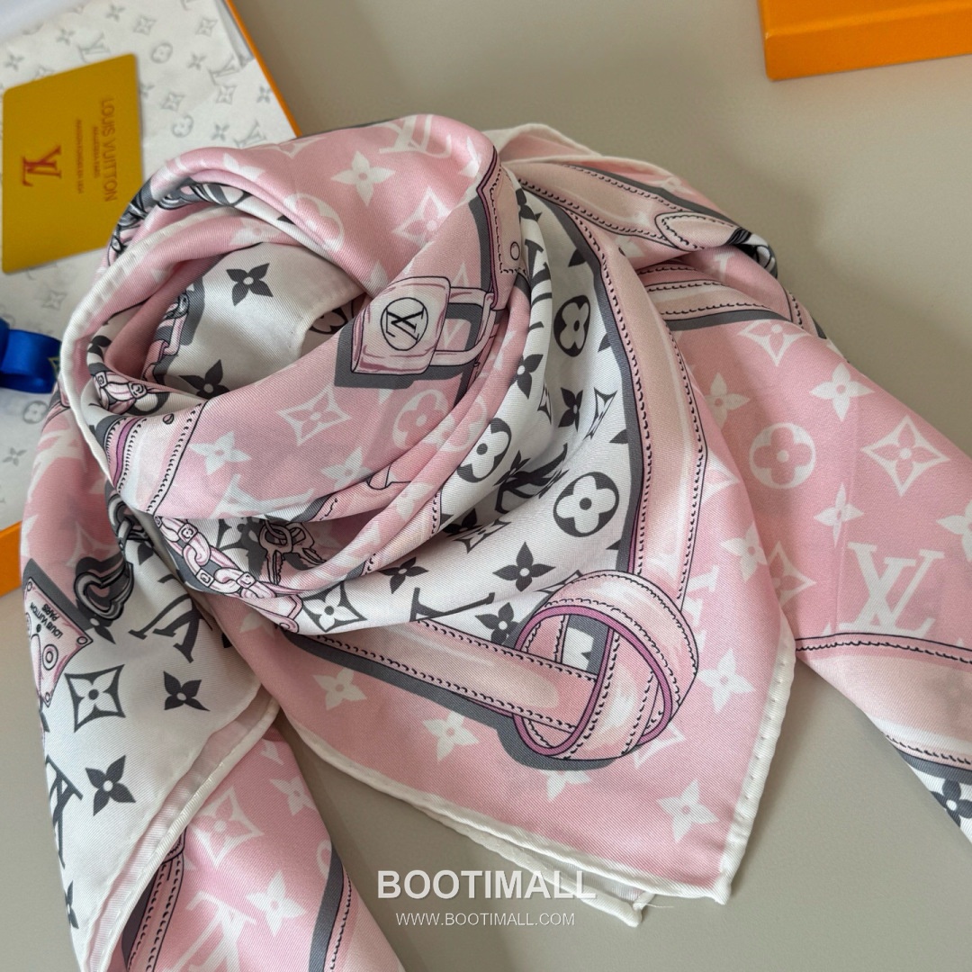 Louis Vuitton Monogram Square Scarf Twill Silk Black Belt 루이비통 모노그램 스퀘어 스카프 트윌 실크 블랙 벨트 7