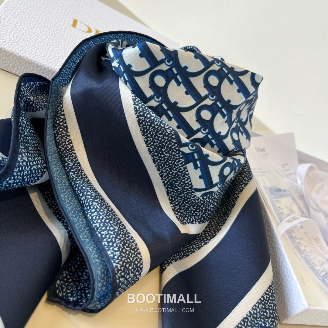 Dior Diortwin 90 Square Twill Silk Twill Blue Scarf 디올 트윈 90 트윌 90×90 실크 트윌 블루 스카프 90cm 7