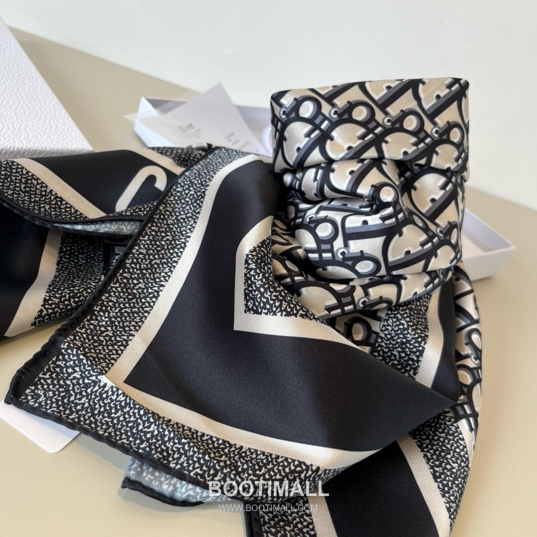 Dior Diortwin 90 Square Twill Silk Twill Blue Scarf 디올 트윈 90 트윌 90×90 실크 트윌 블루 스카프 90cm 3