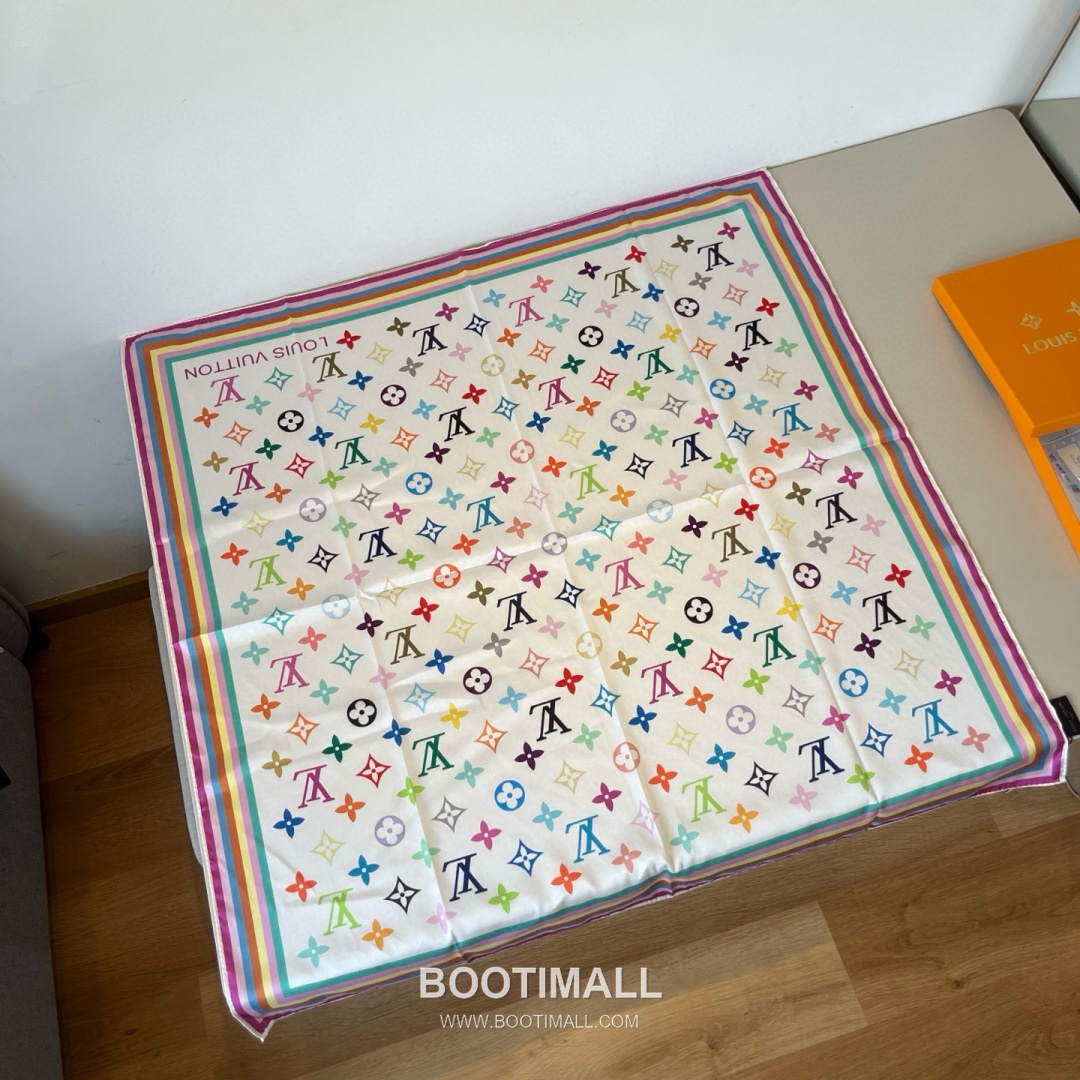 Louis Vuitton Monogram Silk Scarf Twill Silk Multicolor Belt 루이비통 모노그램 실크 스카프 트윌 실크 멀티컬러 벨트 90x90cm 1