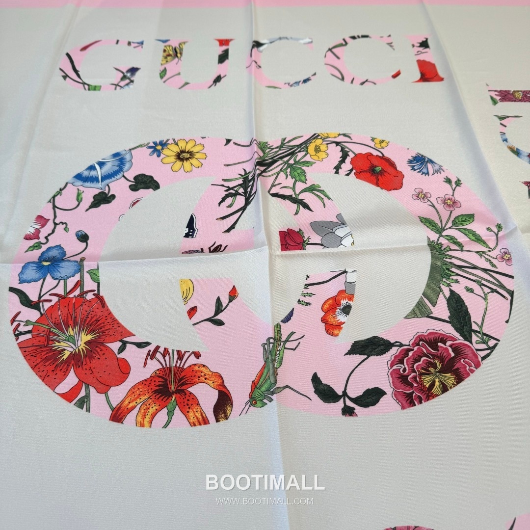 Gucci Logo Floral Square Silk Twill Multicolor Scarf 구찌 로고 플로럴 스퀘어 실크 트윌 멀티컬러 스카프 90×90cm 3