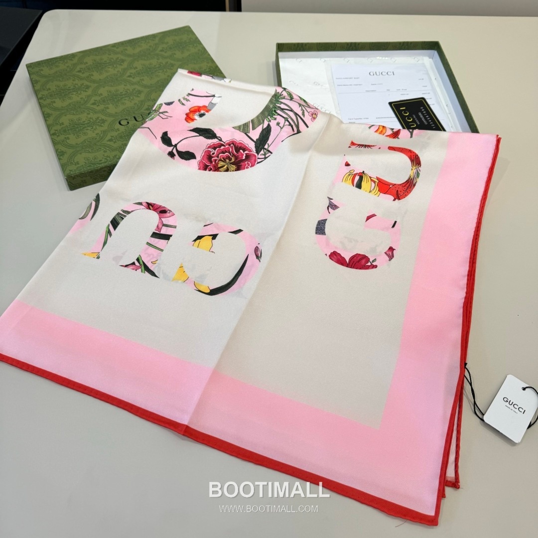 Gucci Logo Floral Square Silk Twill Multicolor Scarf 구찌 로고 플로럴 스퀘어 실크 트윌 멀티컬러 스카프 90×90cm 4