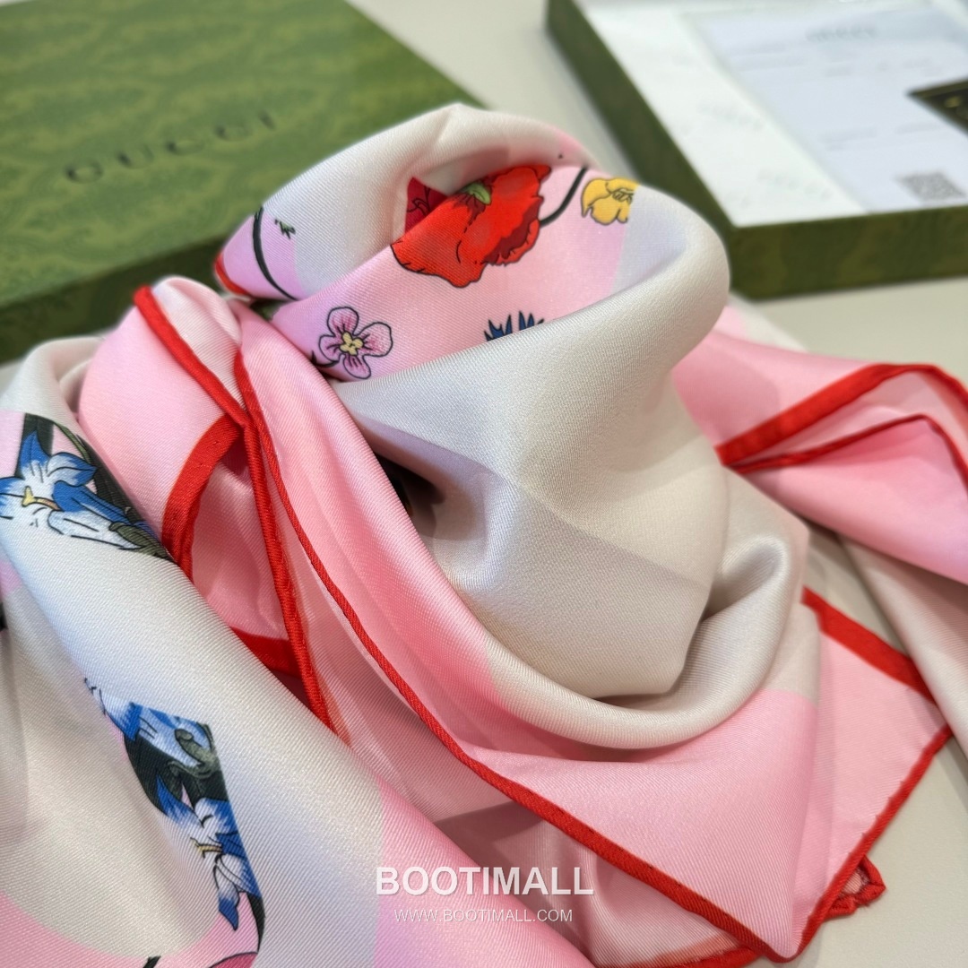 Gucci Logo Floral Square Silk Twill Multicolor Scarf 구찌 로고 플로럴 스퀘어 실크 트윌 멀티컬러 스카프 90×90cm 8