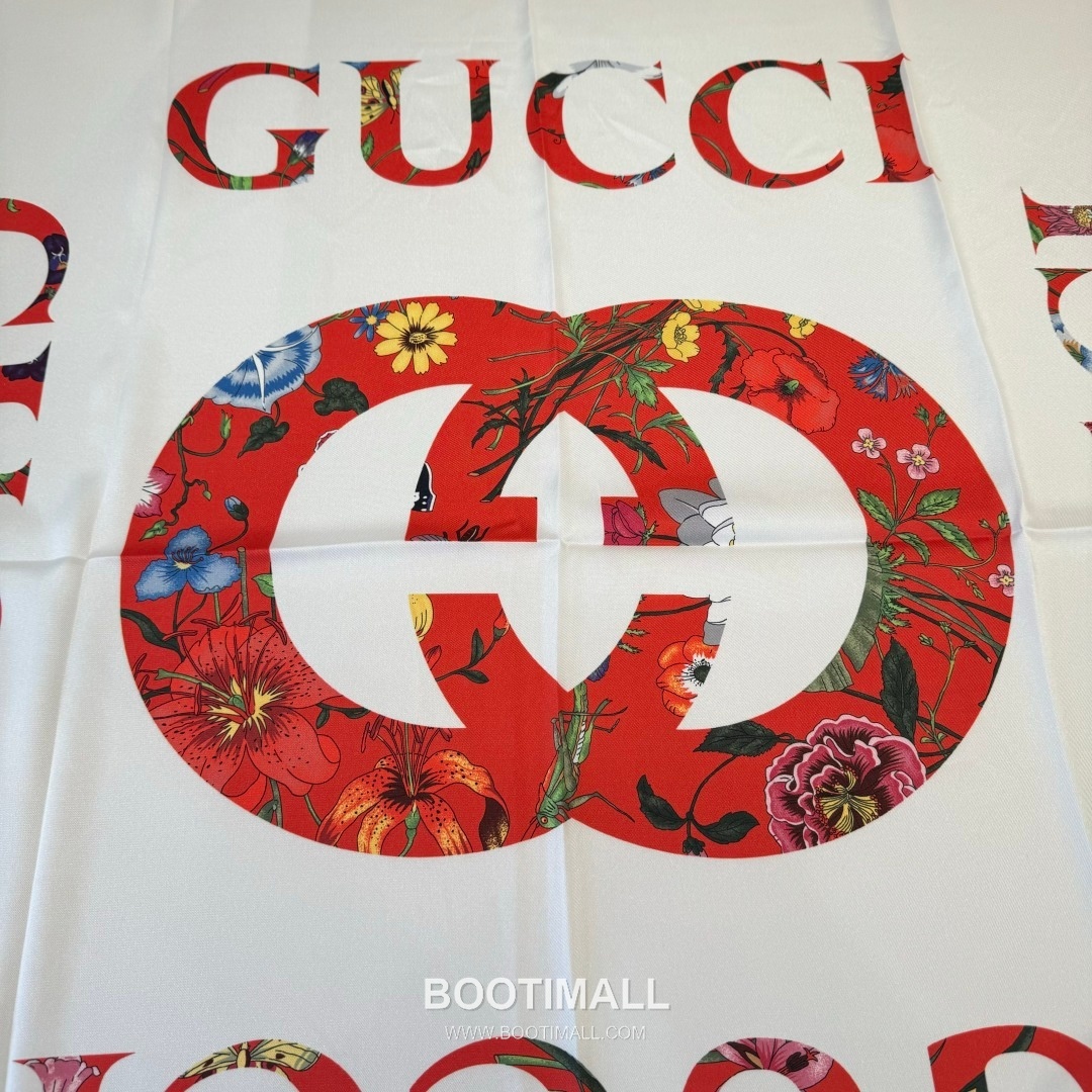 Gucci Logo Floral Square Silk Twill Multicolor Scarf 구찌 로고 플로럴 스퀘어 실크 트윌 멀티컬러 스카프 90cm 2