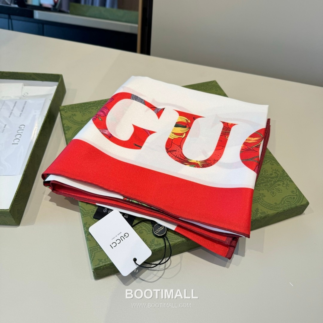 Gucci Logo Floral Square Silk Twill Multicolor Scarf 구찌 로고 플로럴 스퀘어 실크 트윌 멀티컬러 스카프 90cm 3