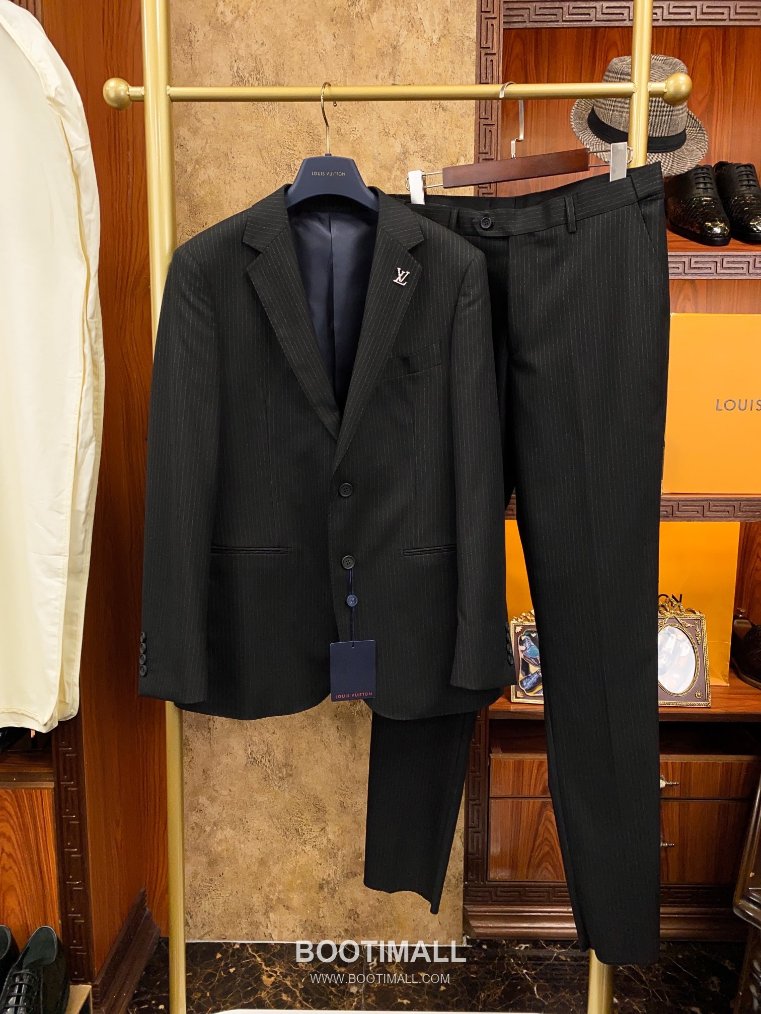 Louis Vuitton Suit Set Polyester, Viscose, Elastane Beige 루이비통 수트 세트 폴리에스터, 비스코스, 엘라스틴 베이지 46, 48, 50, 52, 54, 56 1