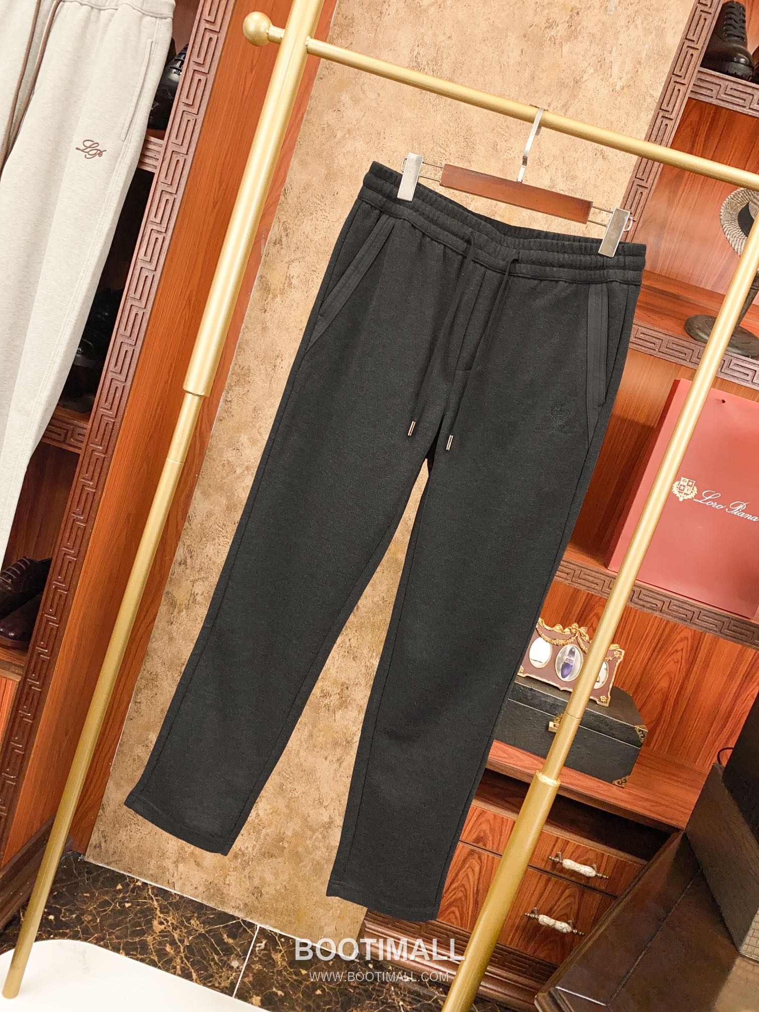 Loro Piana Custom Light Jacket Black 로로피아나 커스텀 경량 자켓 블랙 2