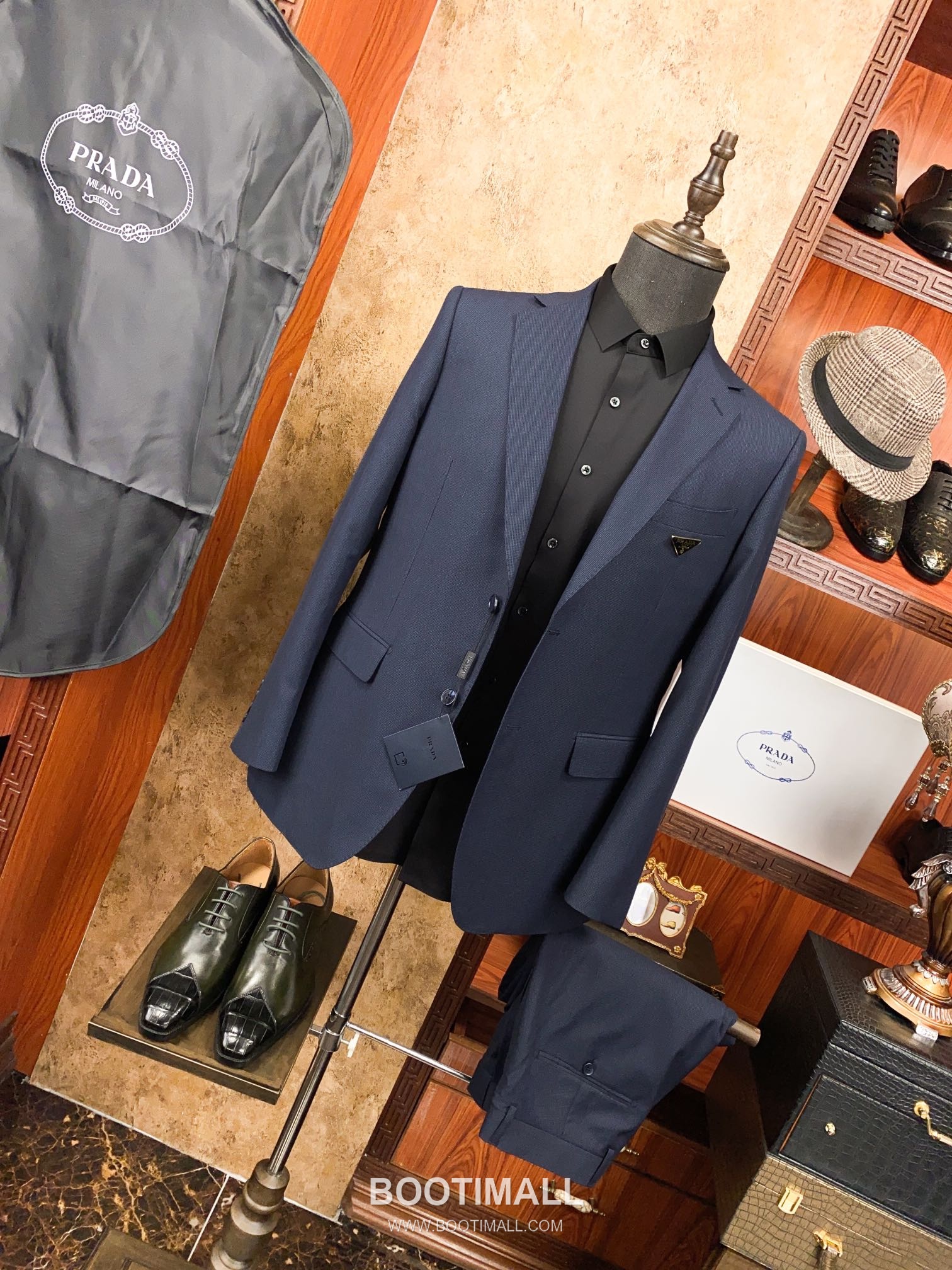 Prada Two-Piece Suit Polyester, Viscose, Modal, Elastane, Nylon 프라다 투피스 수트 세트 폴리에스터, 비스코스, 모달, 엘라스틴, 나일론 2