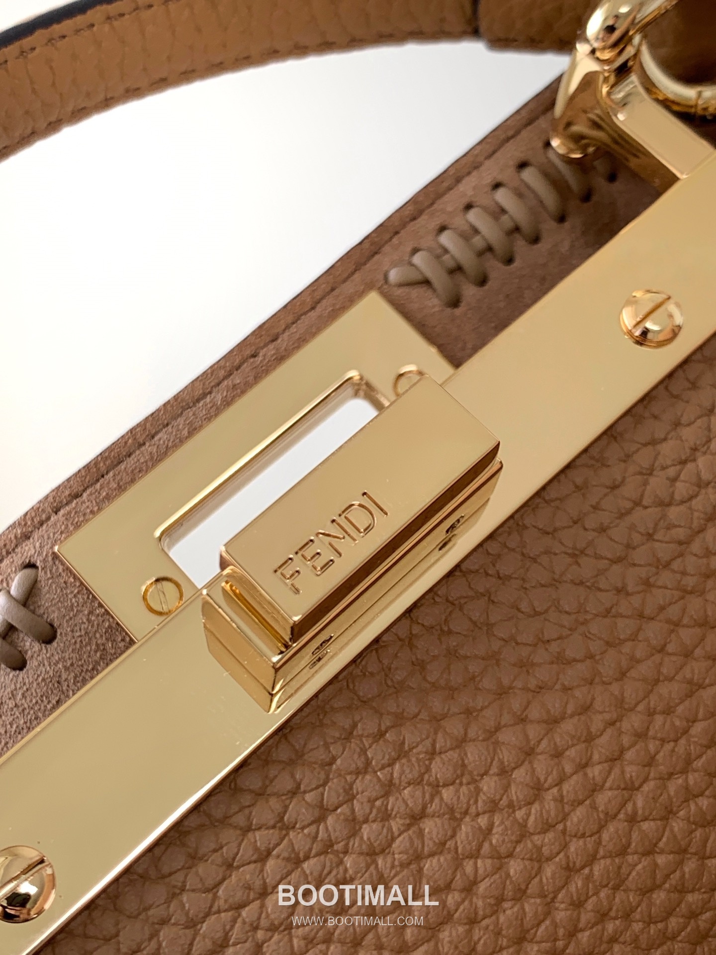 Fendi Peekaboo ISeeU Petite Calfskin Black Top Handle Bag 펜디 피카부 아이씨유 쁘띠 카프스킨 블랙 탑핸들백 27cm 7