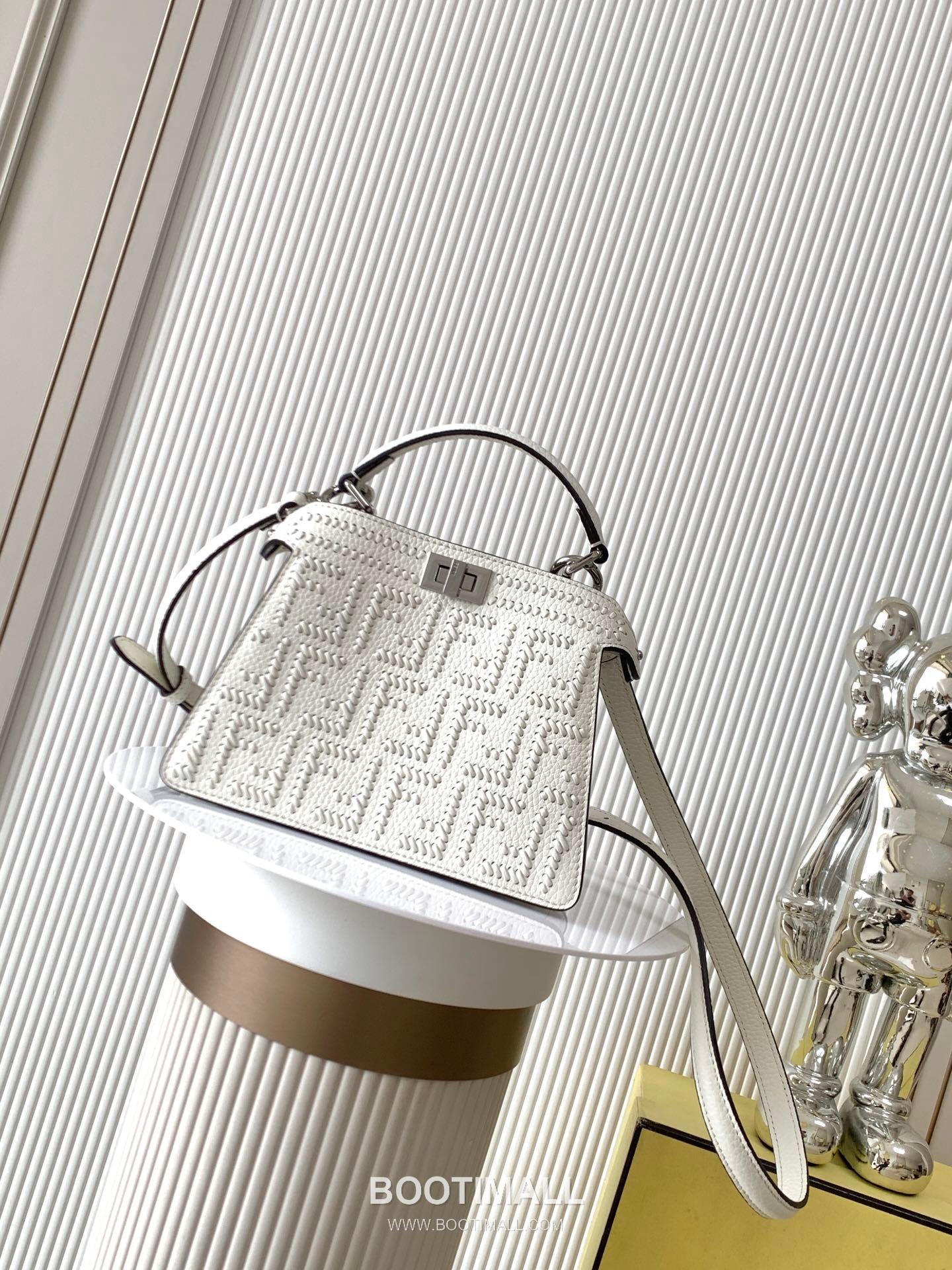 Fendi Peekaboo ISeeU Petite Calfskin Brown Top Handle Bag 펜디 피카부 아이씨유 쁘띠 카프스킨 브라운 탑핸들백 20cm 1