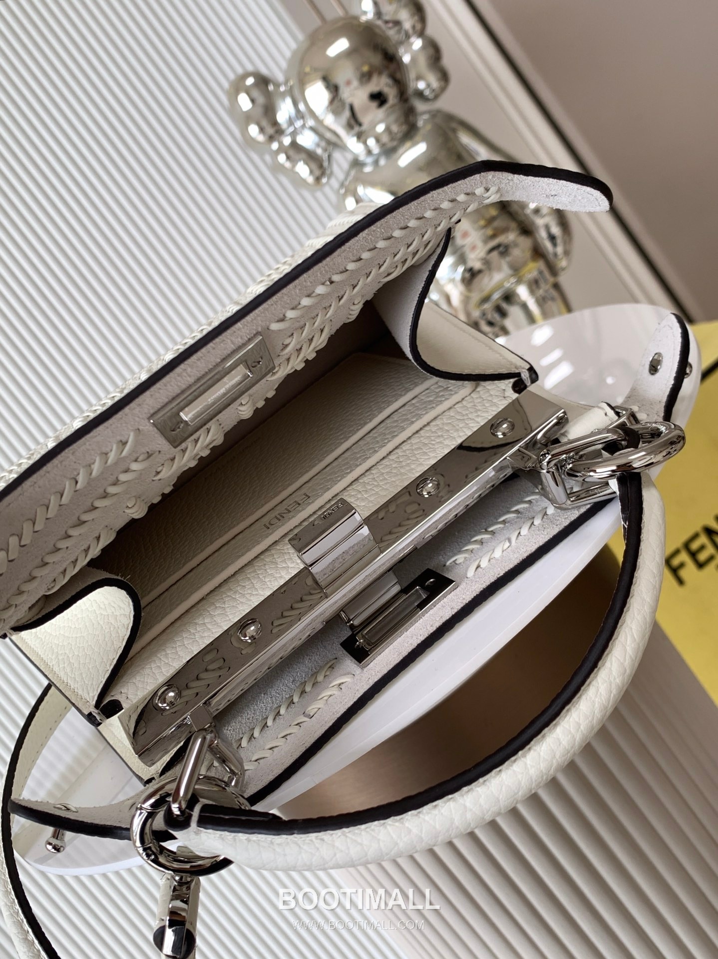 Fendi Peekaboo ISeeU Petite Calfskin Brown Top Handle Bag 펜디 피카부 아이씨유 쁘띠 카프스킨 브라운 탑핸들백 20cm 5