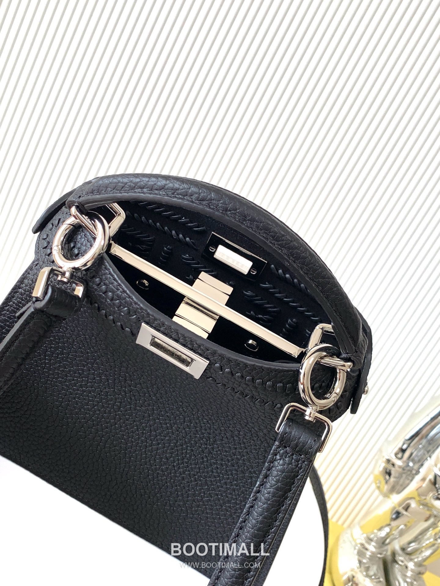 Fendi Peekaboo ISeeU Petite Calfskin Brown Top Handle Bag 펜디 피카부 아이씨유 쁘띠 카프스킨 브라운 탑핸들백 20cm 5