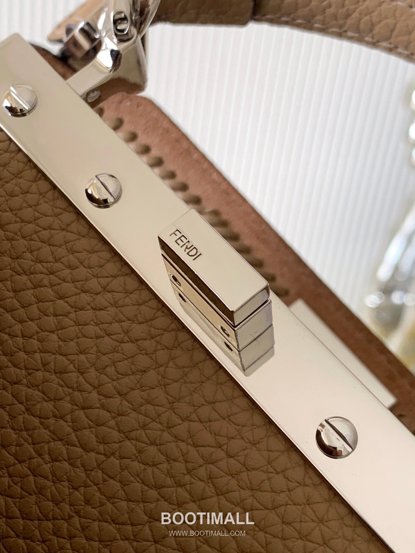 Fendi Peekaboo ISeeU Petite Calfskin Brown Top Handle Bag 펜디 피카부 아이씨유 쁘띠 카프스킨 브라운 탑핸들백 20cm 7