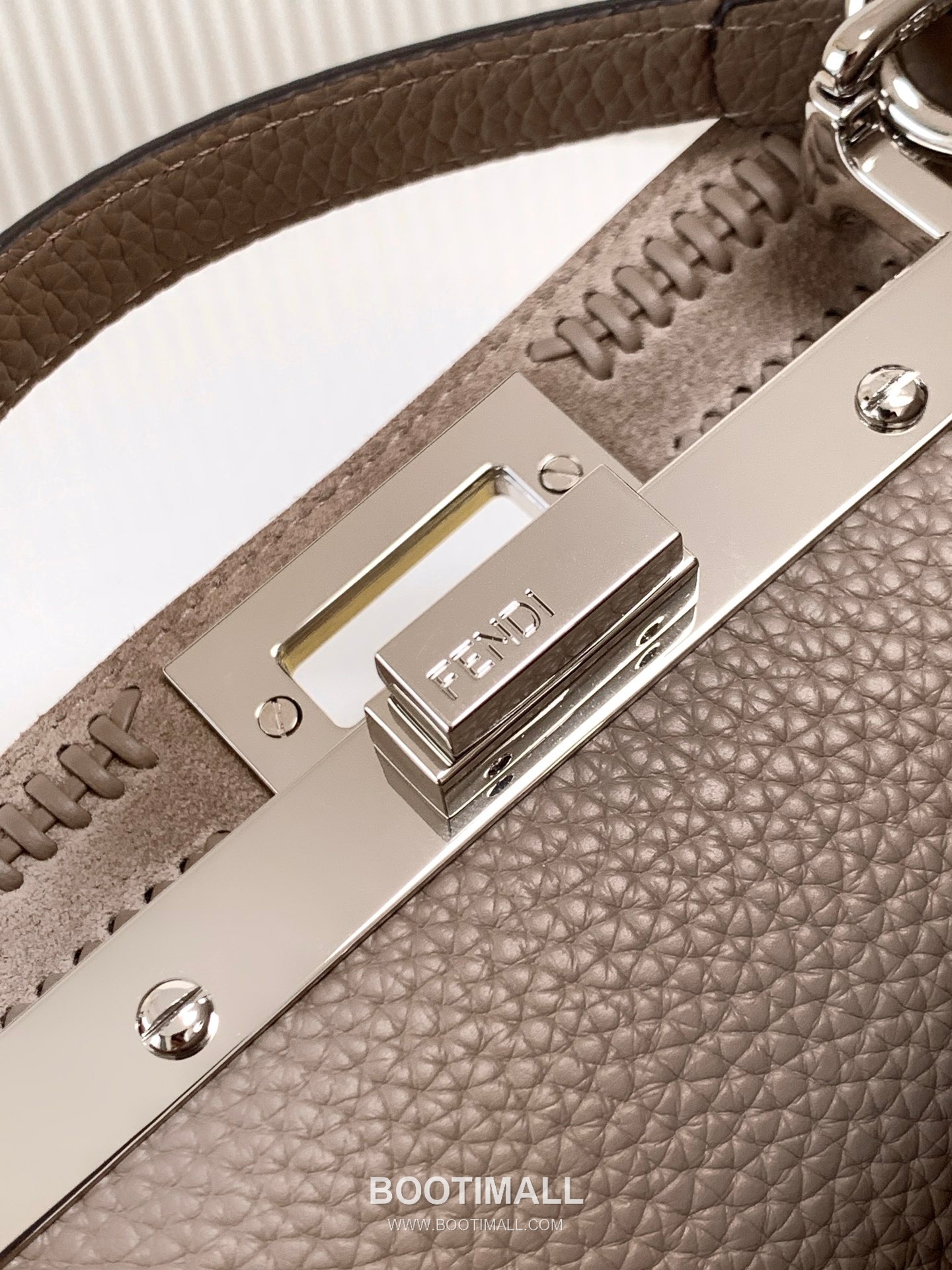 Fendi Peekaboo ISeeU Petite Calfskin Black Top Handle Bag 펜디 피카부 아이씨유 쁘띠 카프스킨 블랙 탑핸들백 27cm 8