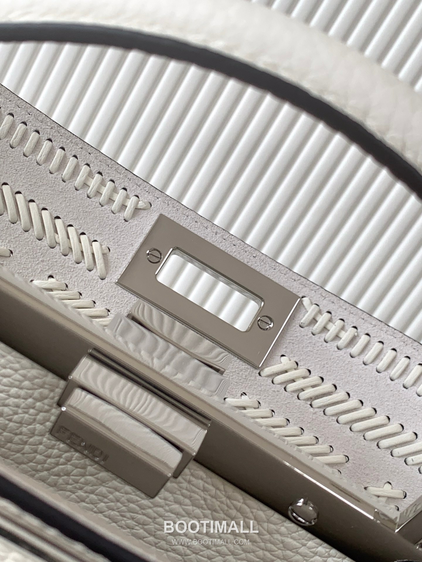 Fendi Peekaboo ISeeU Petite Calfskin Black Top Handle Bag 펜디 피카부 아이씨유 쁘띠 카프스킨 블랙 탑핸들백 27cm 7