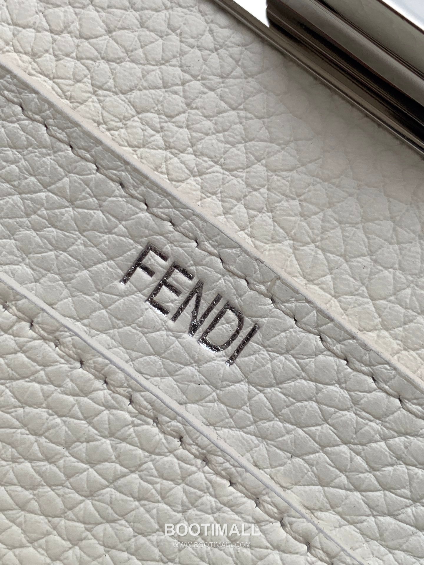 Fendi Peekaboo ISeeU Petite Calfskin Black Top Handle Bag 펜디 피카부 아이씨유 쁘띠 카프스킨 블랙 탑핸들백 27cm 8