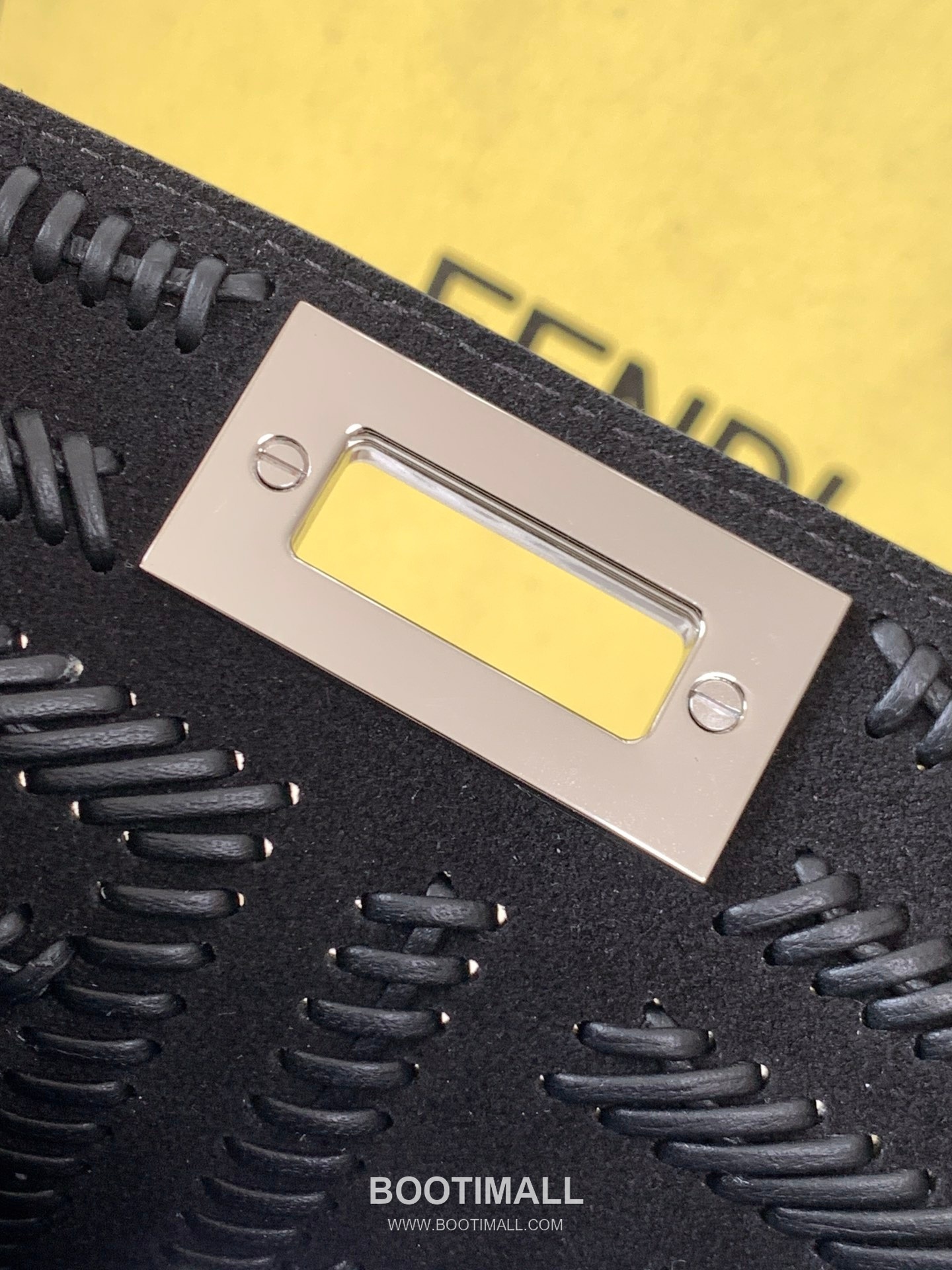 Fendi Peekaboo ISeeU Petite Calfskin Black Top Handle Bag 펜디 피카부 아이씨유 쁘띠 카프스킨 블랙 탑핸들백 27cm 7