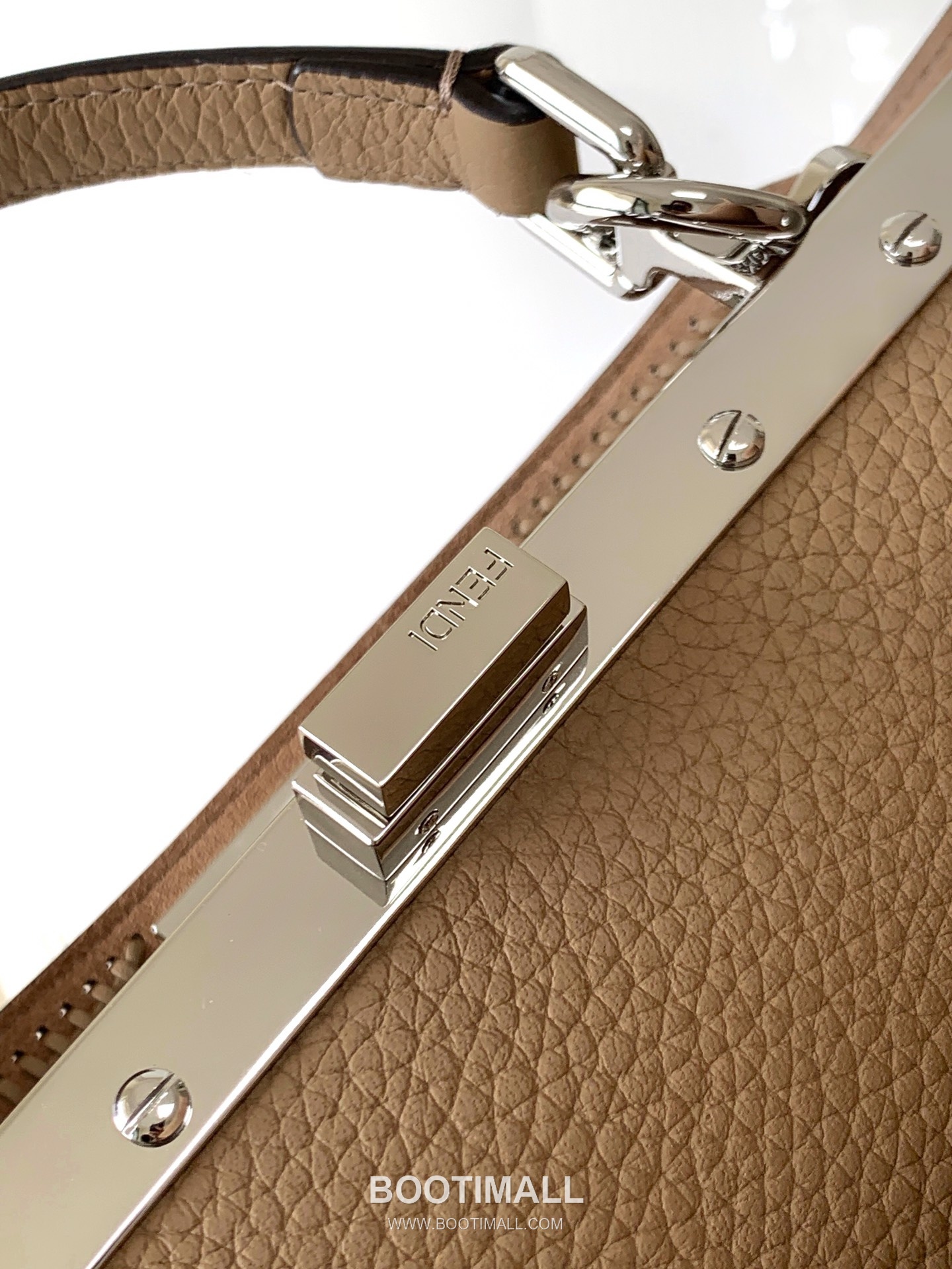 Fendi Peekaboo ISeeU Petite Calfskin Black Top Handle Bag 펜디 피카부 아이씨유 쁘띠 카프스킨 블랙 탑핸들백 27cm 7