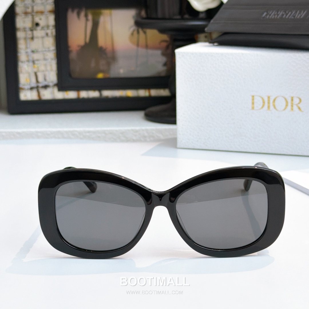 Dior Dio Star Ring Metal, Cubic Zirconia Silver 디올 디오 스타 링 메탈, 큐빅 지르코니아 실버 56호 (내경 17mm), 17-145 145cm 2