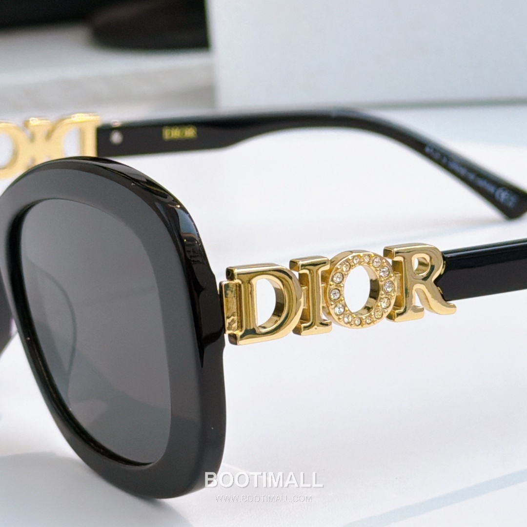 Dior Dio Star Ring Metal, Cubic Zirconia Silver 디올 디오 스타 링 메탈, 큐빅 지르코니아 실버 56호 (내경 17mm), 17-145 145cm 3