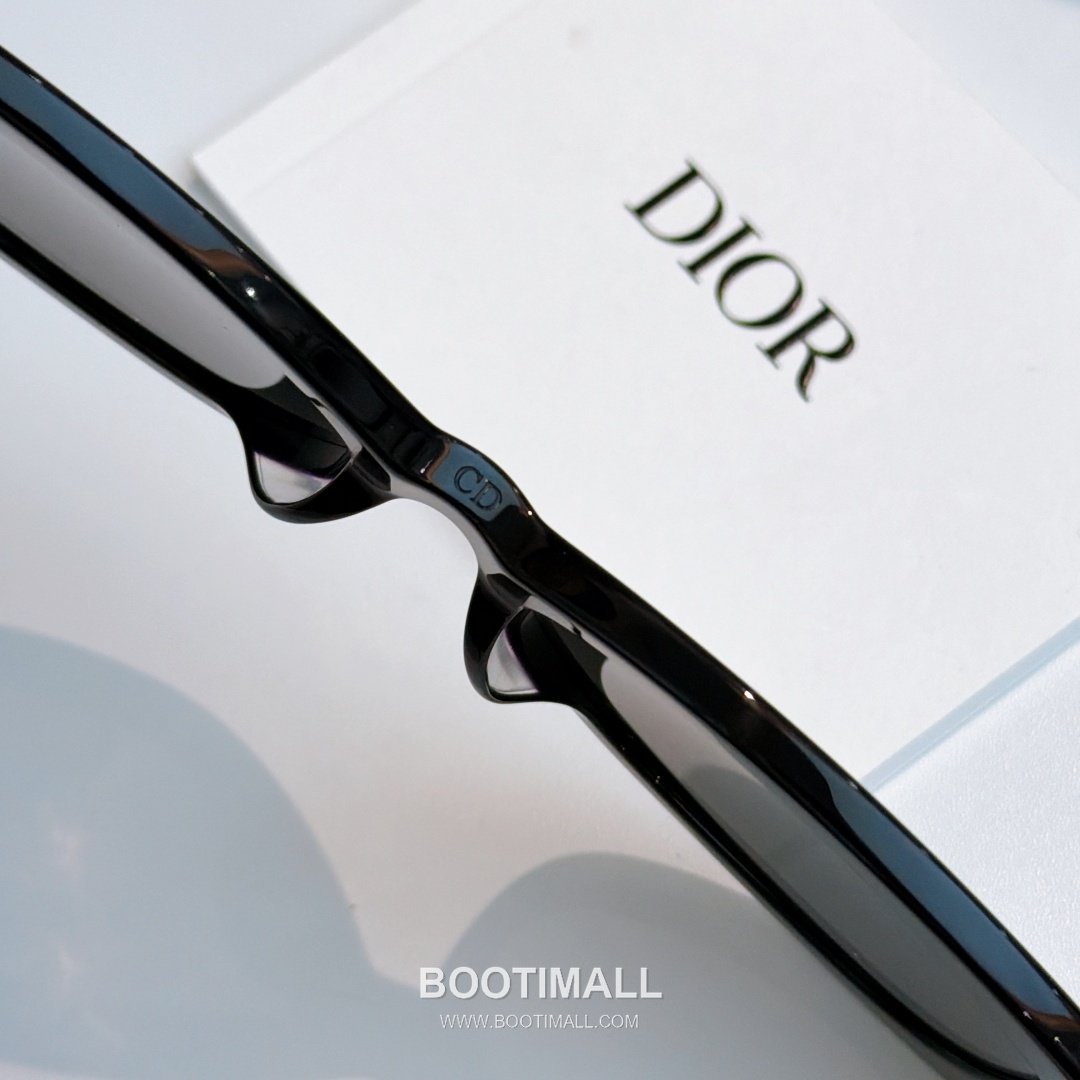 Dior Dio Star Ring Metal, Cubic Zirconia Silver 디올 디오 스타 링 메탈, 큐빅 지르코니아 실버 56호 (내경 17mm), 17-145 145cm 8