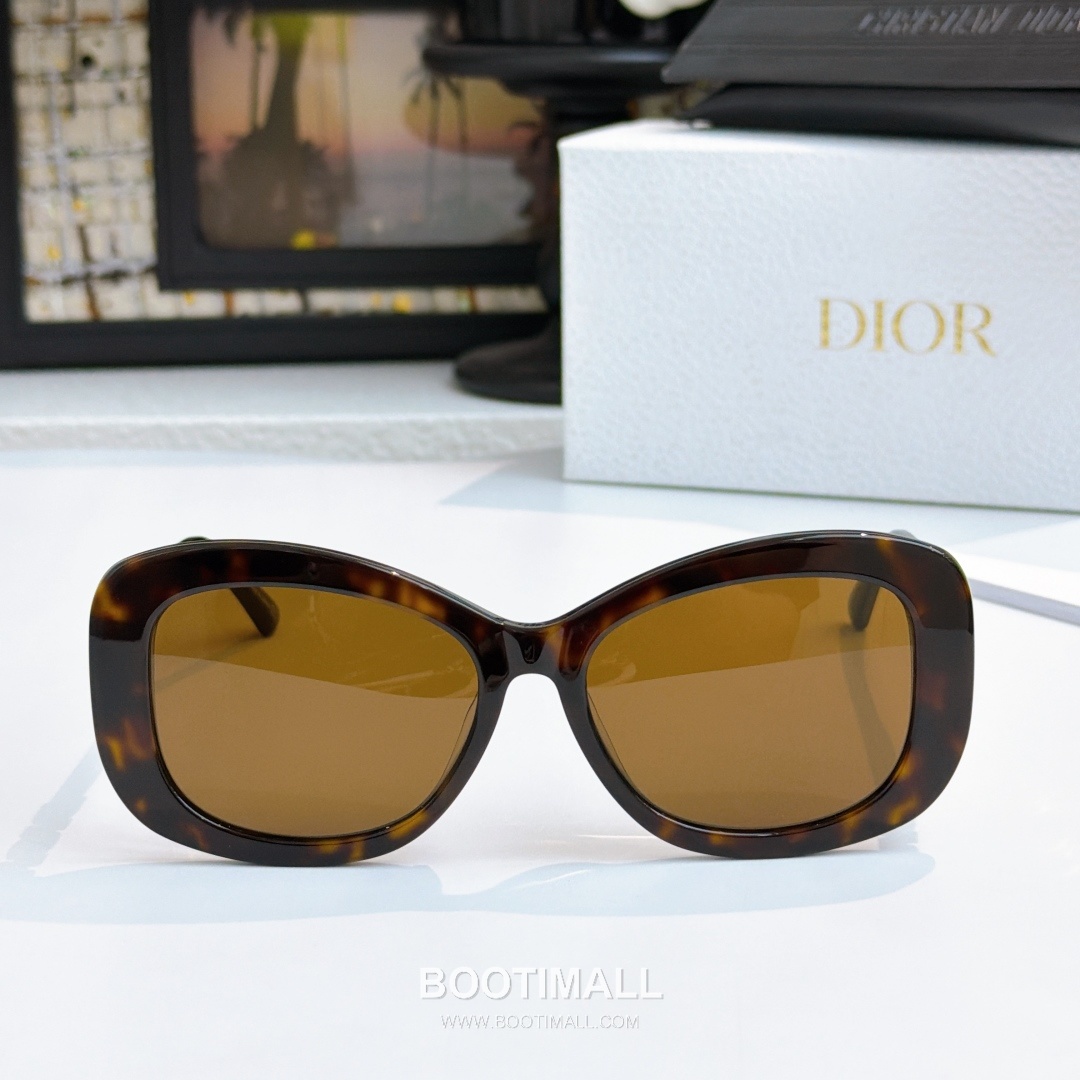 Dior Dio Star Ring Metal, Cubic Zirconia Silver 디올 디오 스타 링 메탈, 큐빅 지르코니아 실버 145cm 2