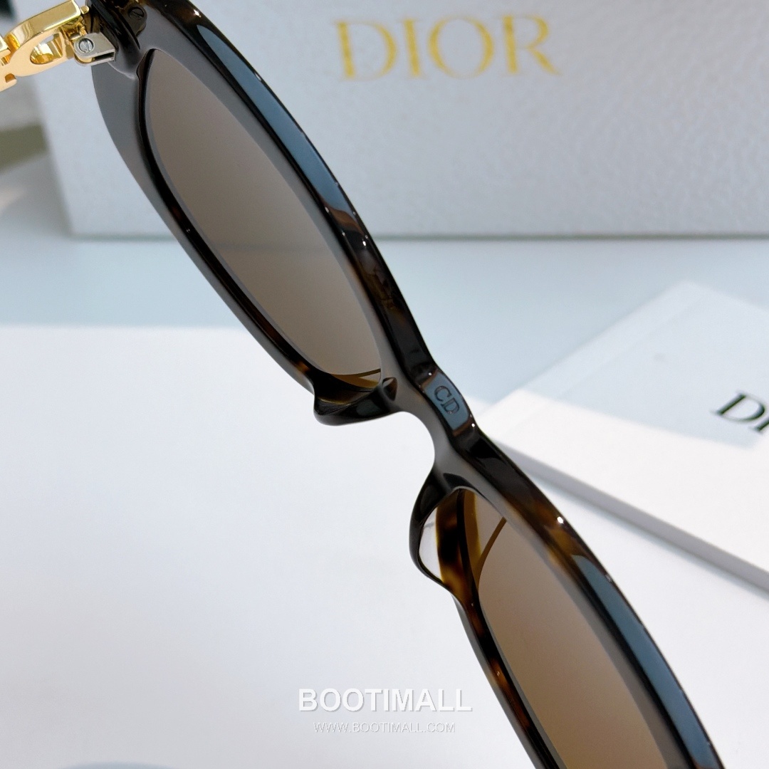 Dior Dio Star Ring Metal, Cubic Zirconia Silver 디올 디오 스타 링 메탈, 큐빅 지르코니아 실버 145cm 8