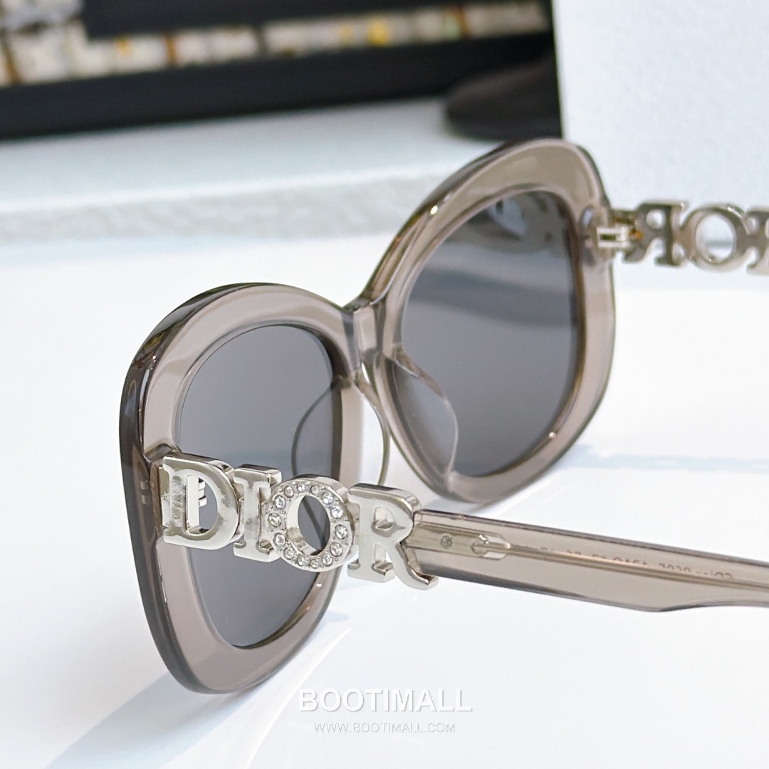 Dior Dio Star Ring Metal, Cubic Zirconia Silver 디올 디오 스타 링 메탈, 큐빅 지르코니아 실버 145cm 4