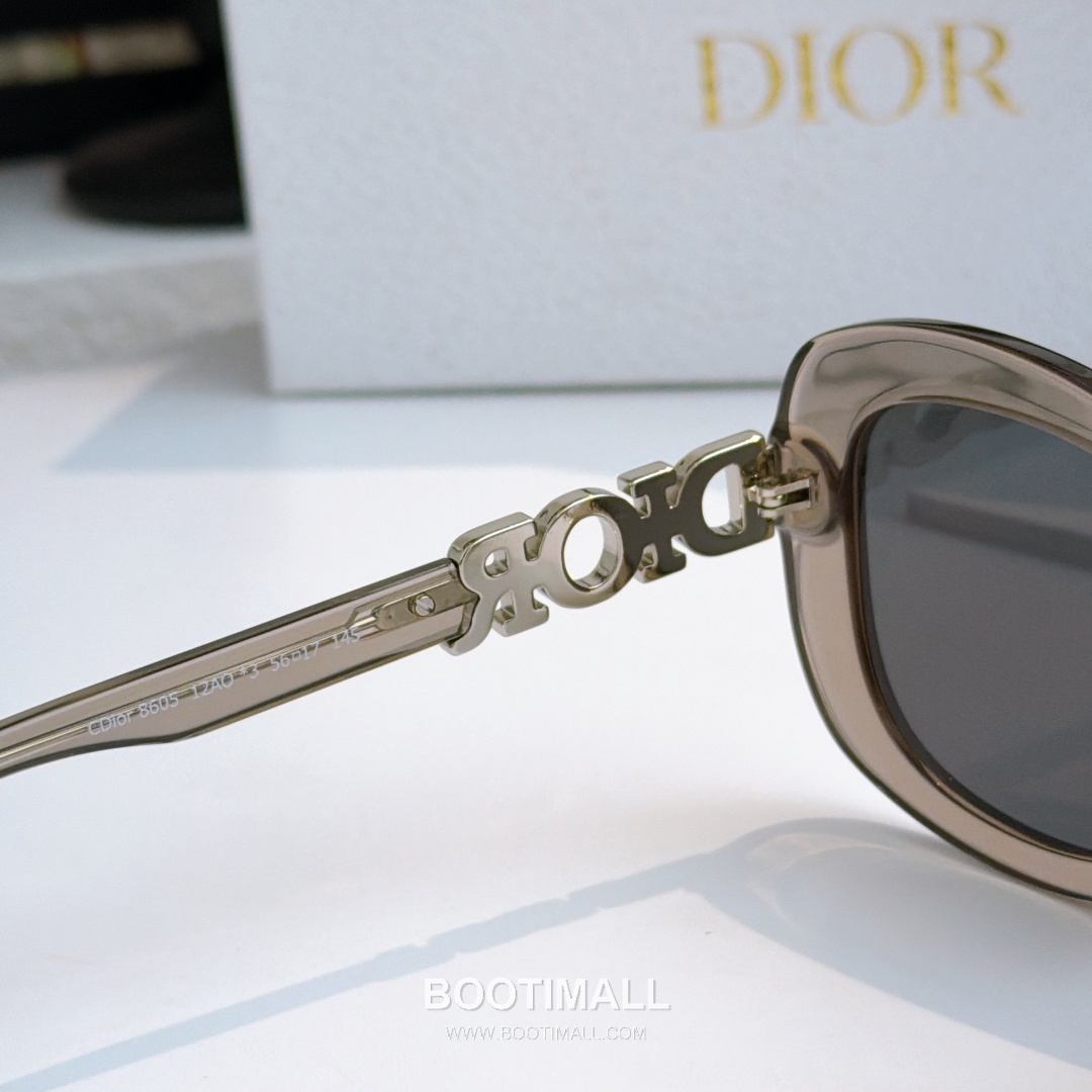 Dior Dio Star Ring Metal, Cubic Zirconia Silver 디올 디오 스타 링 메탈, 큐빅 지르코니아 실버 145cm 5